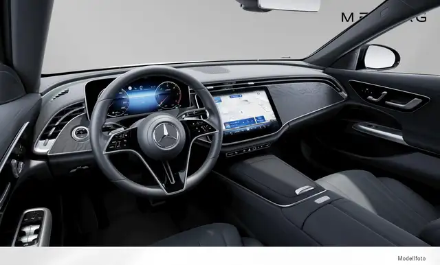Mercedes-Benz E 220 d 4MATIC T-Modell Ansicht 3
