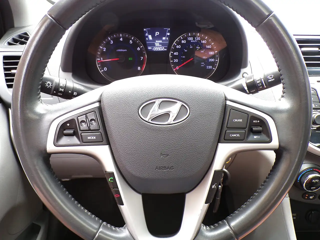 Hyundai ACCENT снимка Hyundai ACCENT