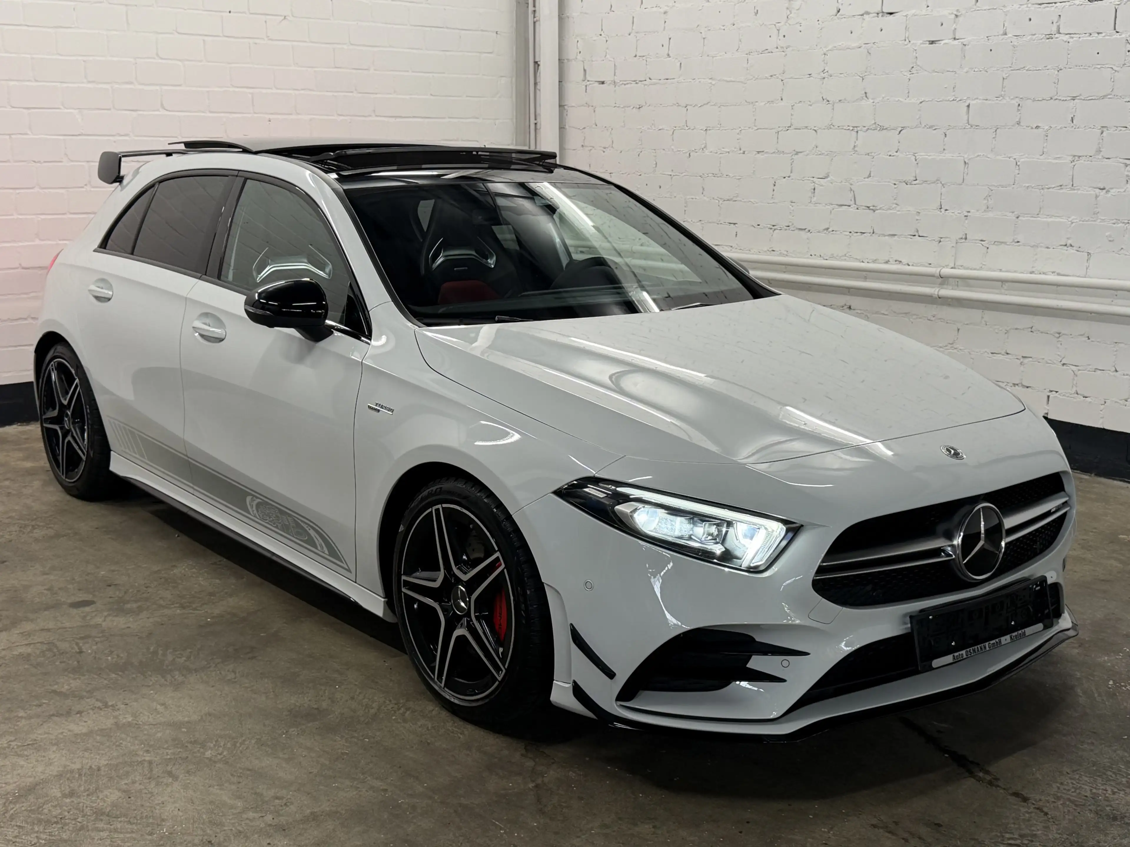 Mercedes-Benz A 35 AMG 4Matic Speedshift DCT 7G AMG Edition 55 — photo 4