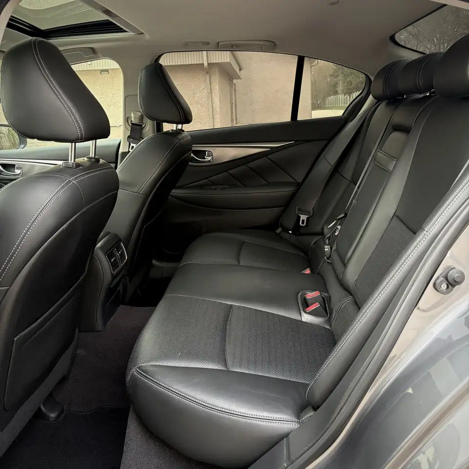 Infiniti Q50 снимка Infiniti Q50