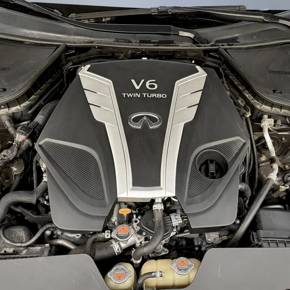 Infiniti Q50 снимка Infiniti Q50