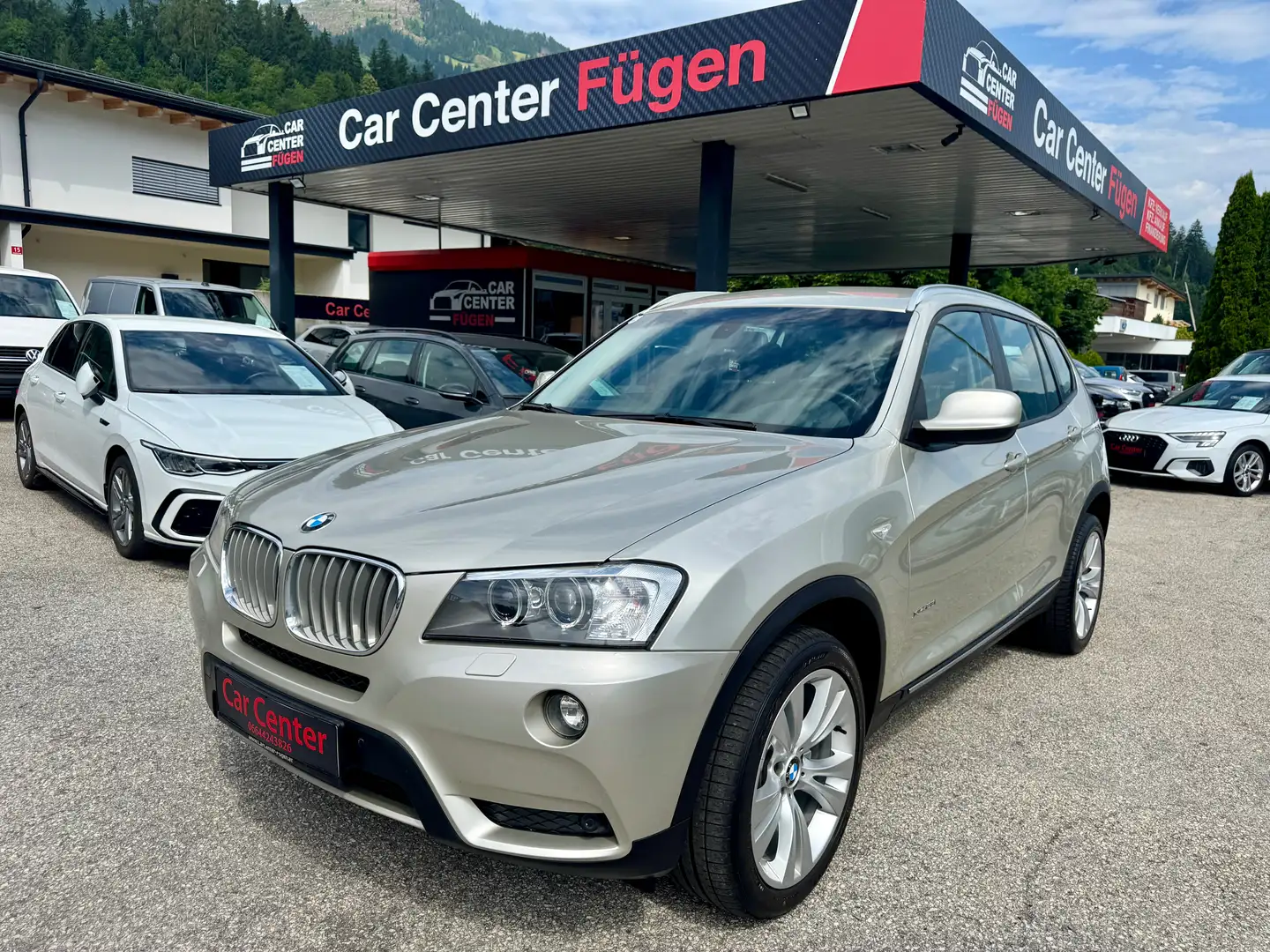 BMW X3 xDrive 28 i Aut. Grau - 2