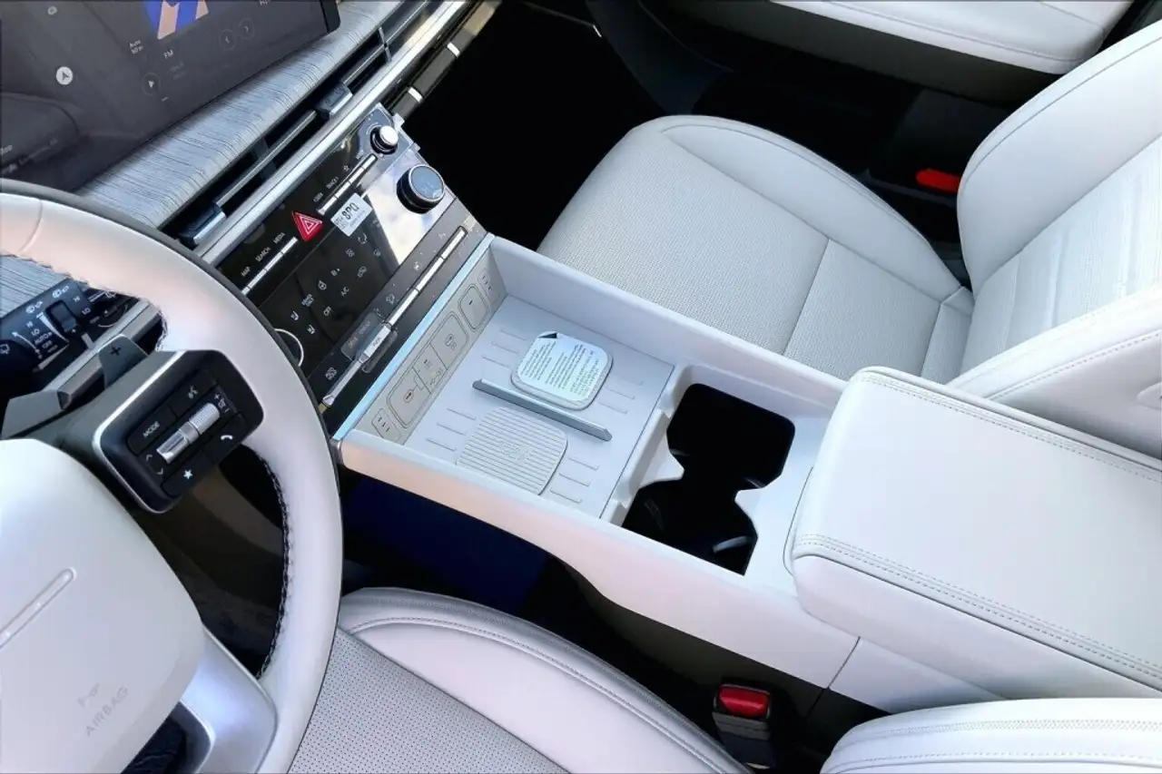 Hyundai SANTA FE снимка Hyundai SANTA FE