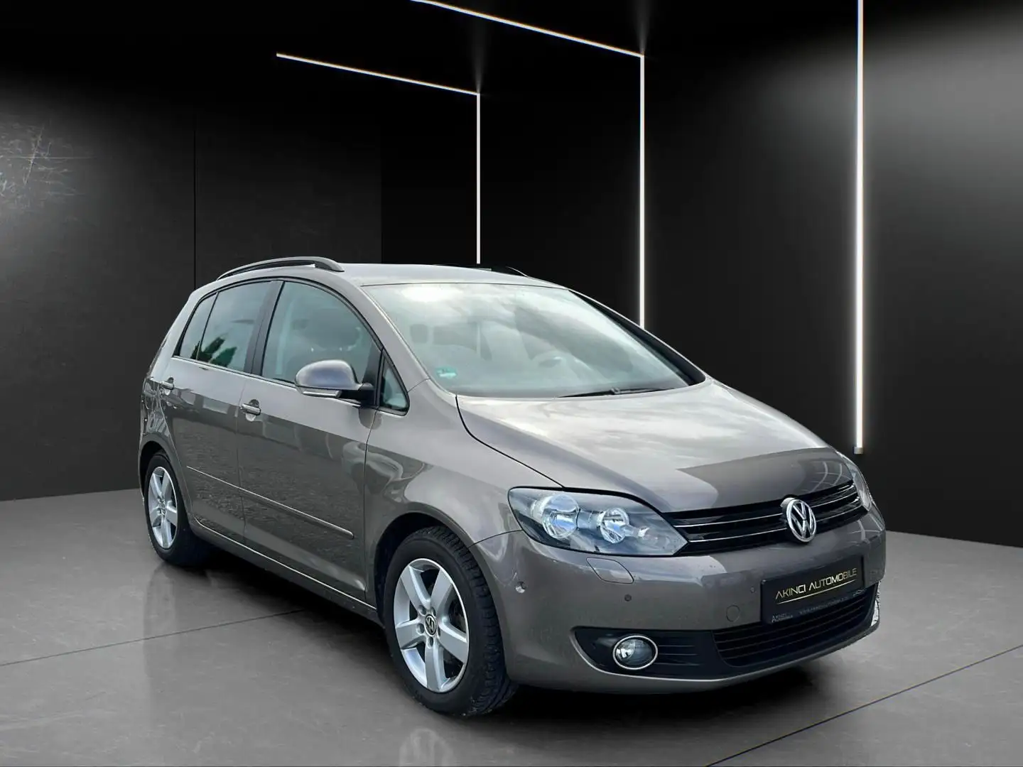 Volkswagen Golf Plus VI 2.0 TDI Team *1Hand*65tkm*DSG*AHK Hnědá - 1