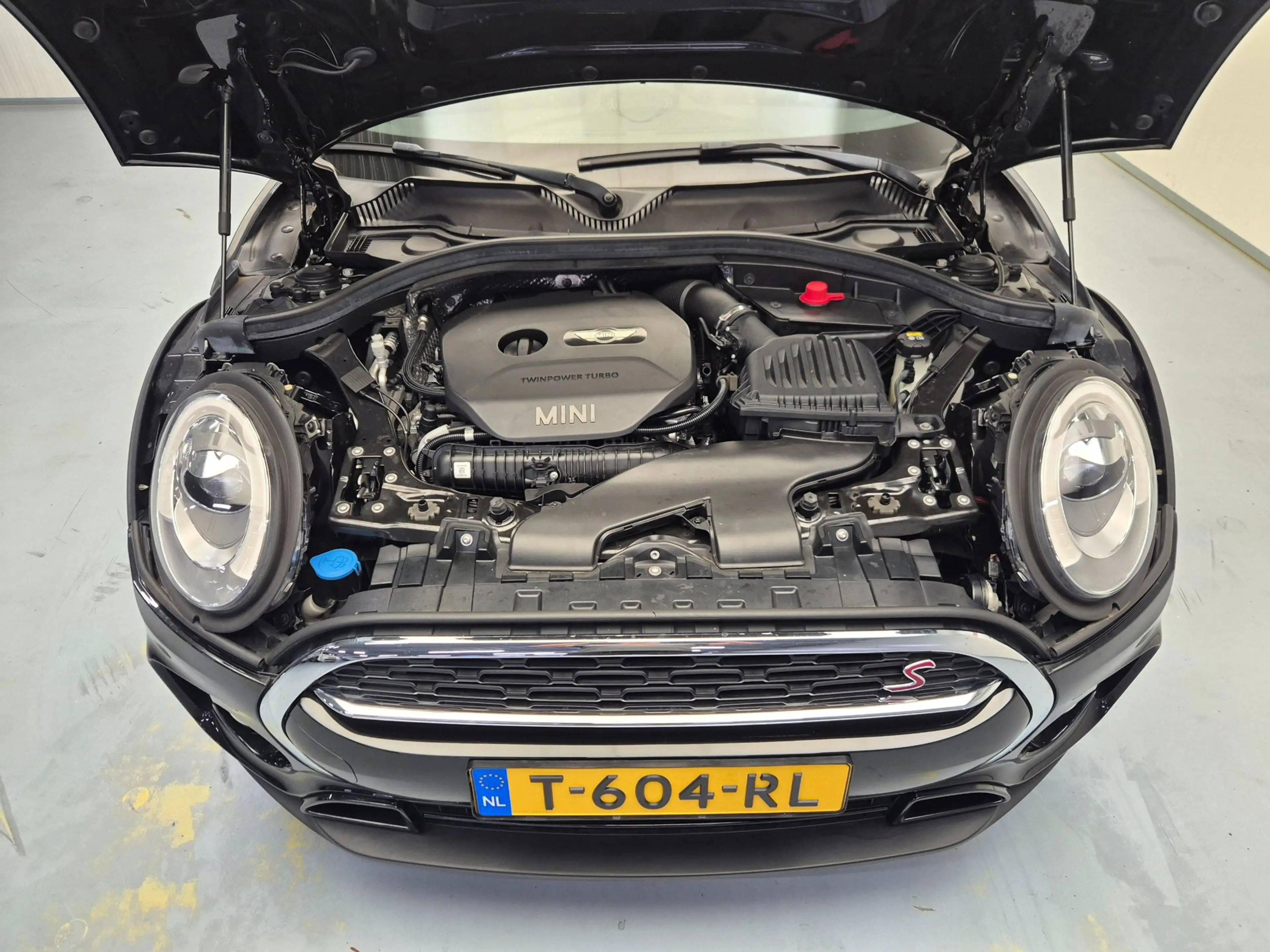 MINI Cooper S Clubman 2.0 ALL4 Chili Serious Business Navi Ecc Pano Crui — photo 16