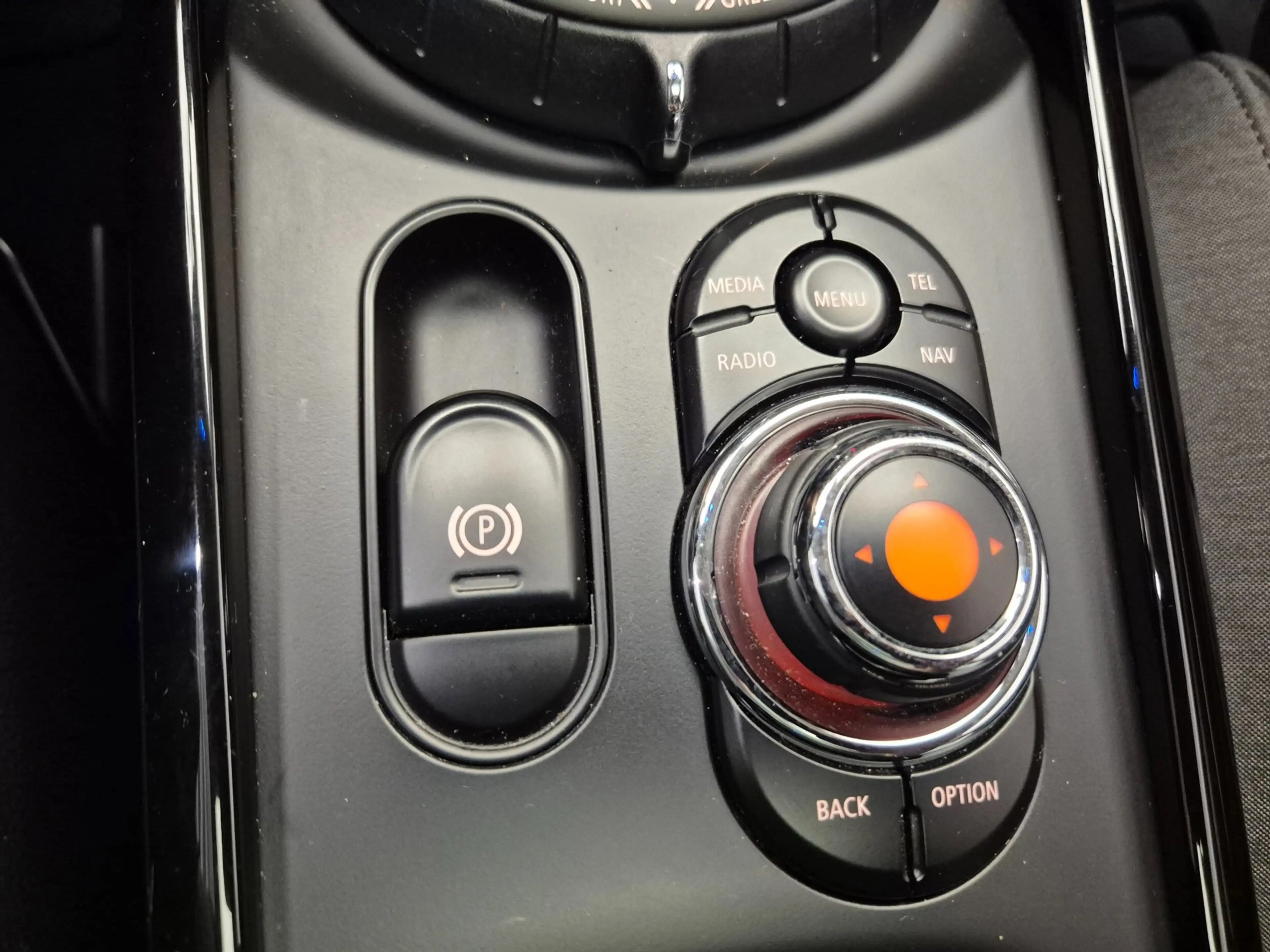 MINI Cooper S Clubman 2.0 ALL4 Chili Serious Business Navi Ecc Pano Crui — photo 9