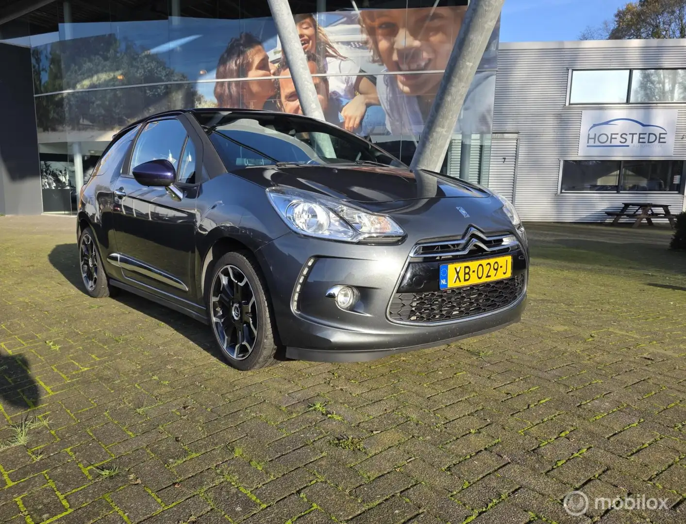 Citroen DS3 1.6 THP Sport Chic Grijs - 1