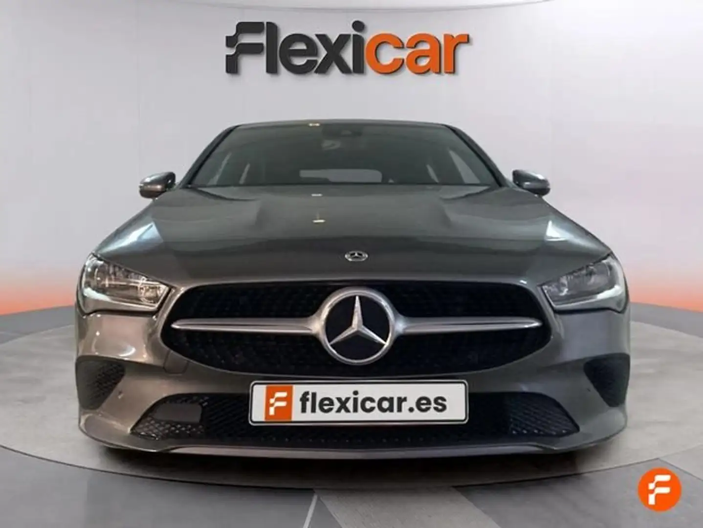 Mercedes-Benz CLA 200 Shooting Brake 200d 8G-DCT Gris - 2