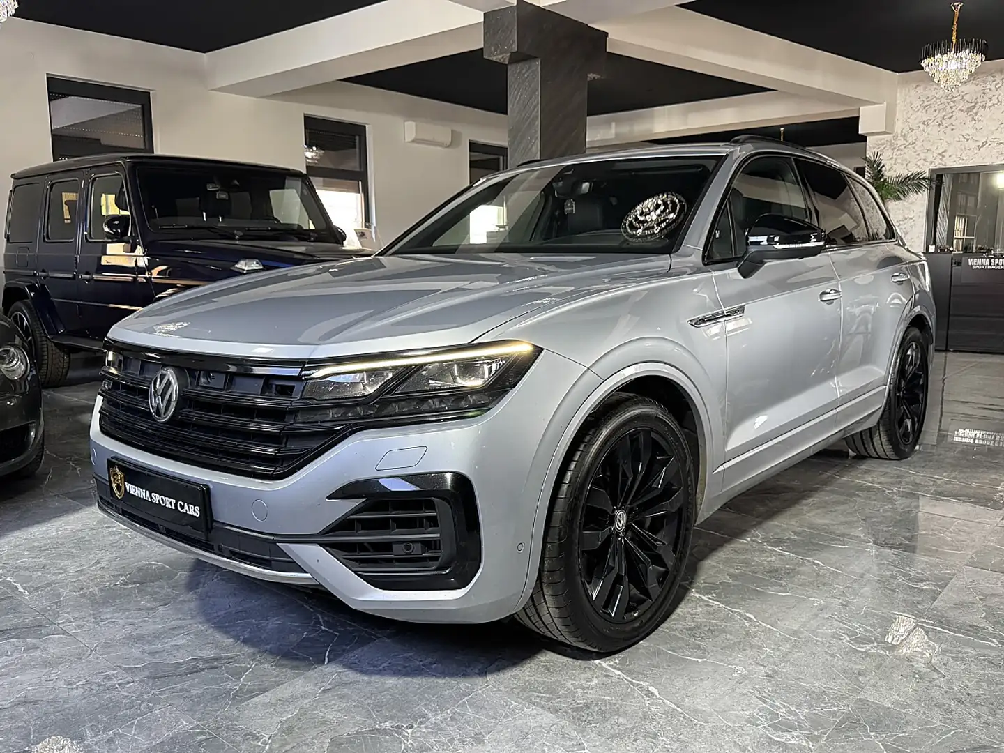 Volkswagen Touareg 4.0 V8 TDI 4Motion*R-Line*1.Besitz* Silber - 2