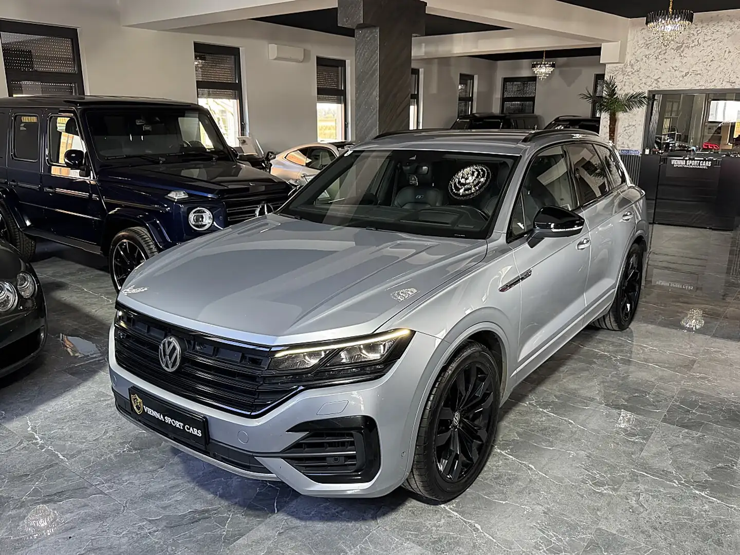 Volkswagen Touareg 4.0 V8 TDI 4Motion*R-Line*1.Besitz* Silber - 1