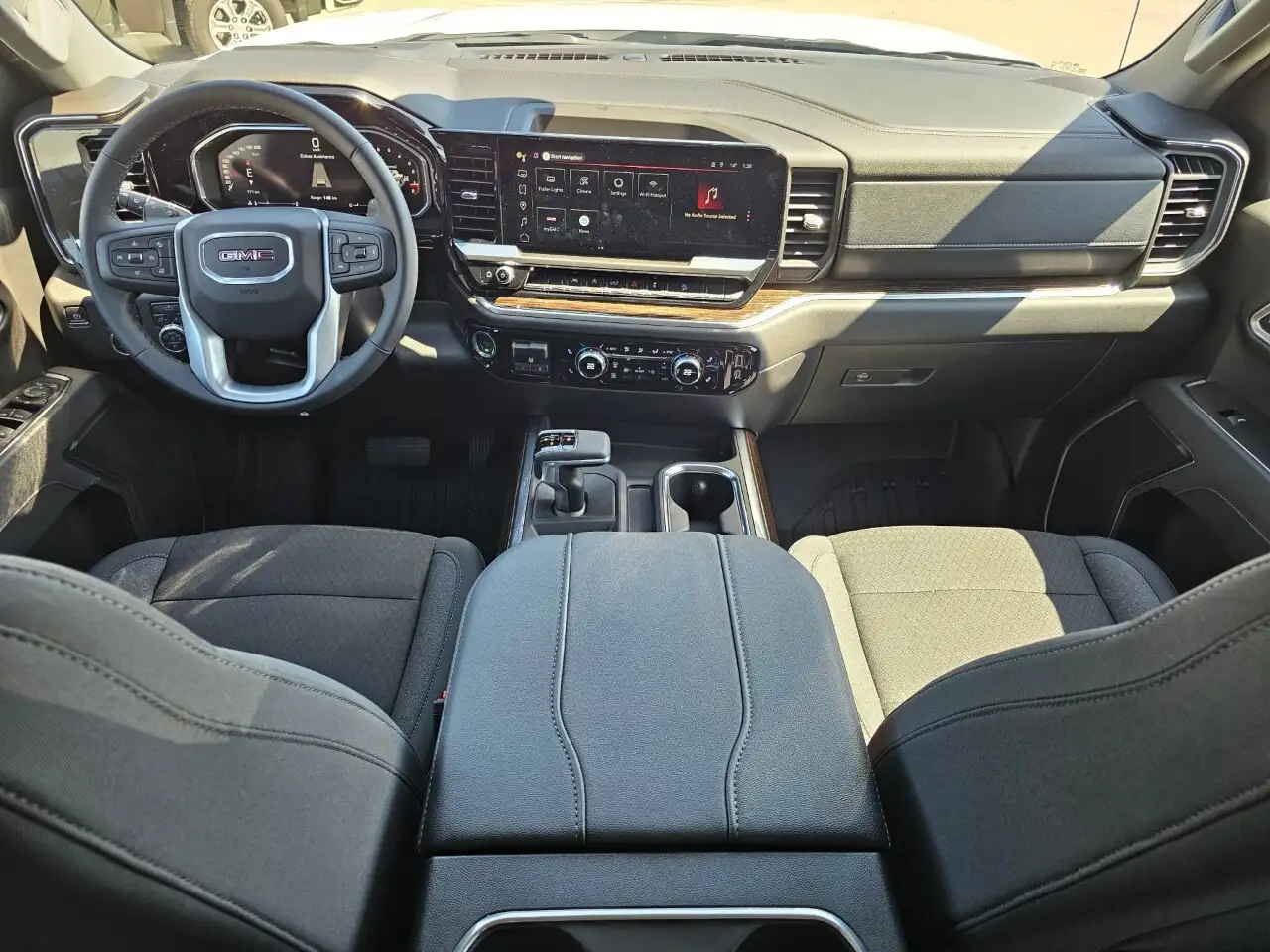 GMC Sierra 1500 снимка GMC Sierra 1500