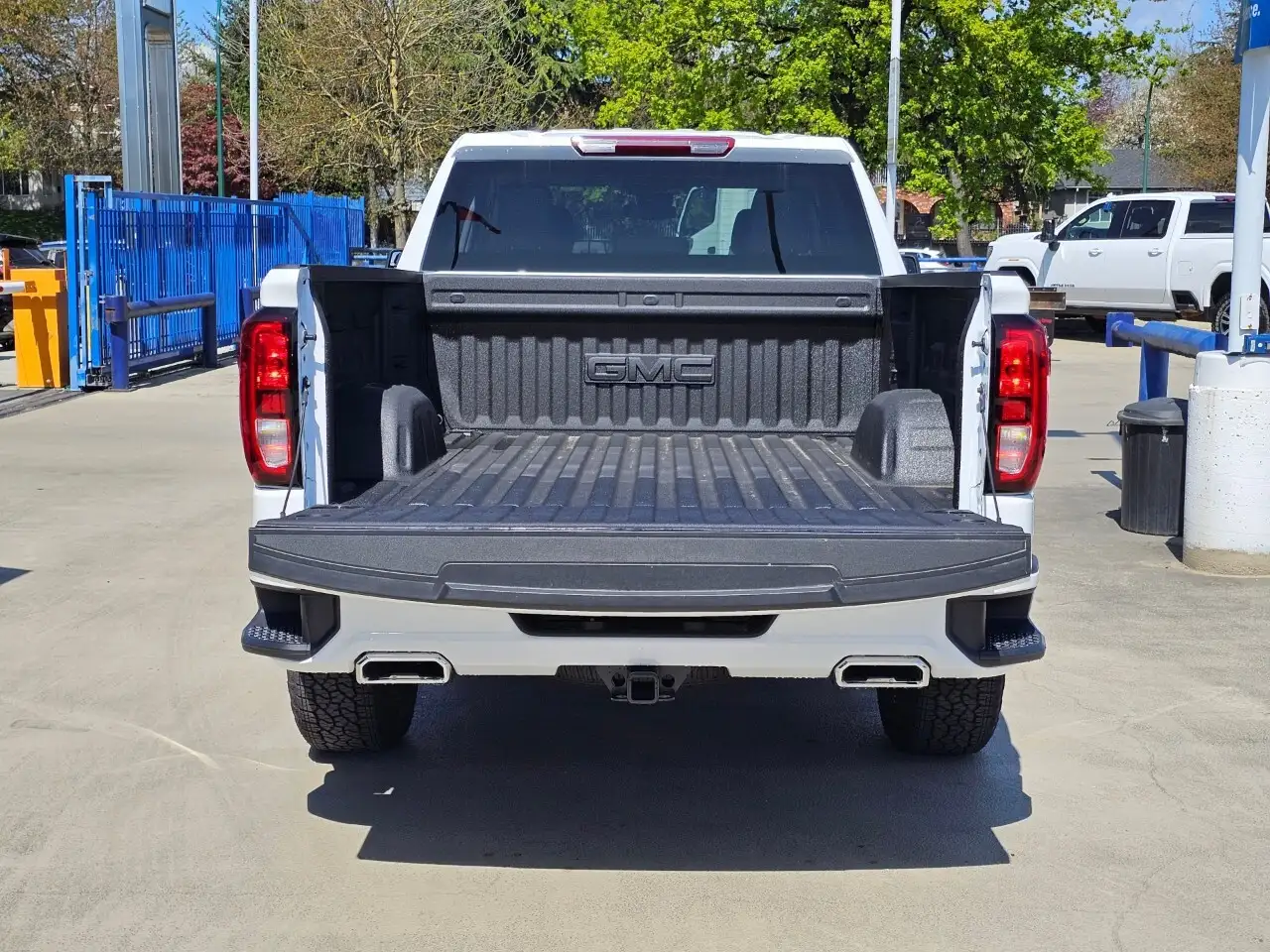 GMC Sierra 1500 снимка GMC Sierra 1500