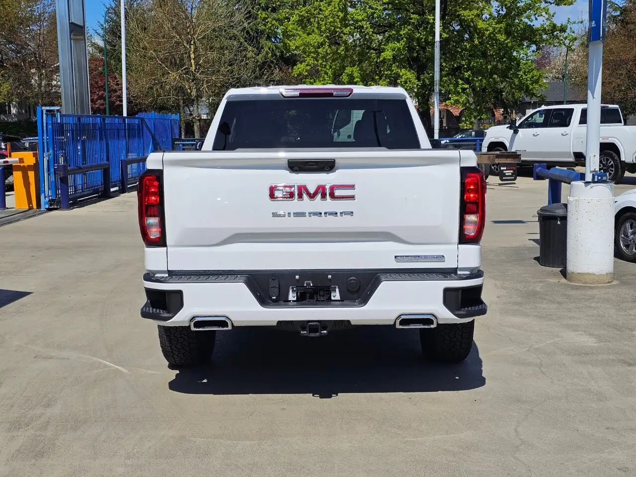 GMC Sierra 1500 снимка GMC Sierra 1500