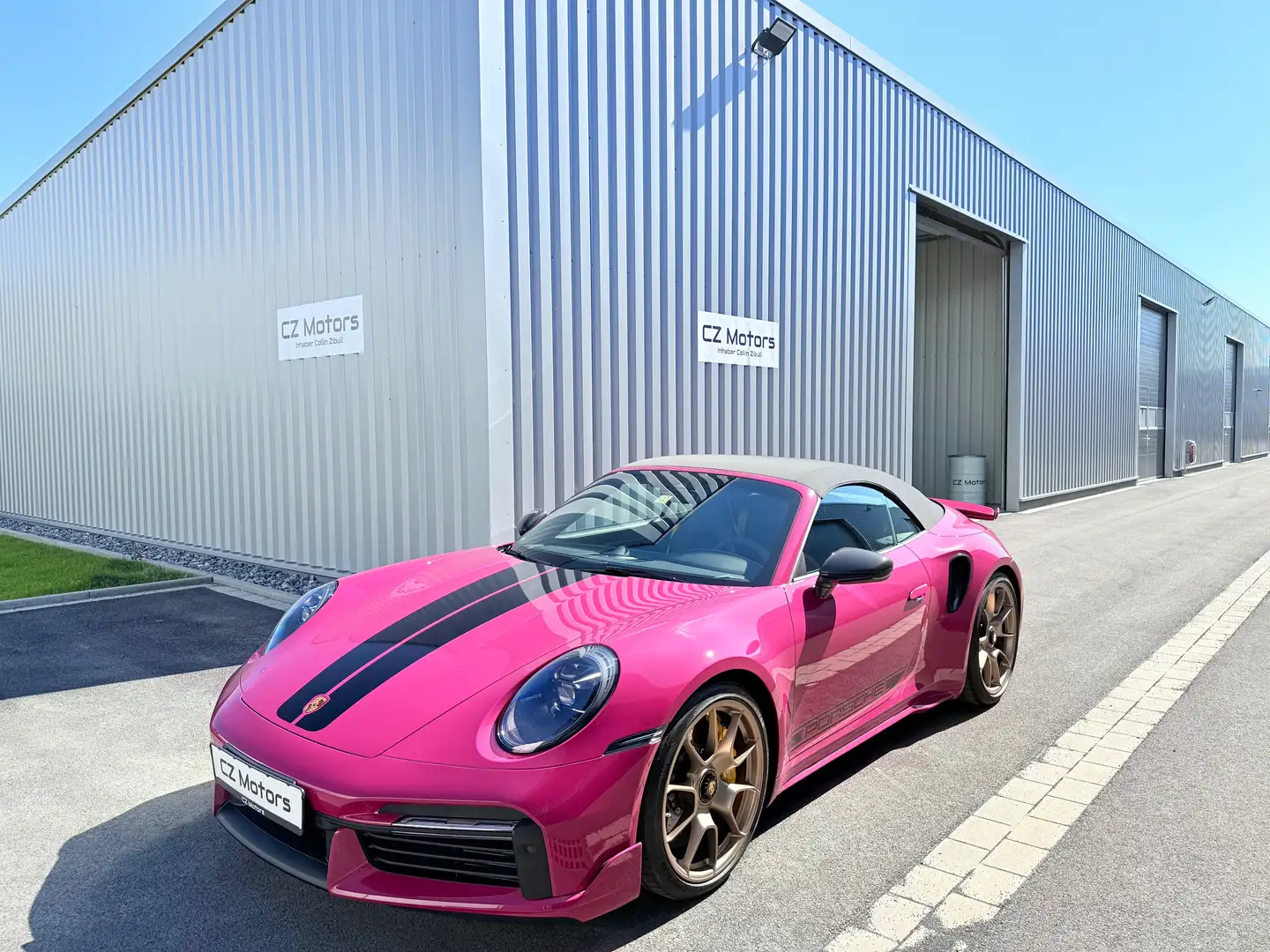 Porsche 992 911 Turbo S Cabrio SportDesign Burmester Sp.-Abgas Burdeos - 2