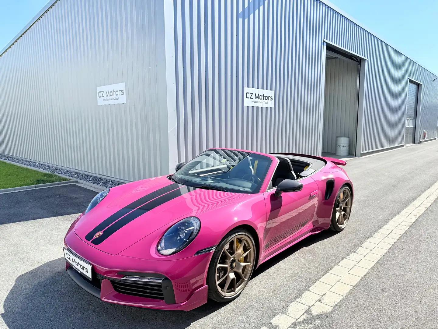 Porsche 992 911 Turbo S Cabrio SportDesign Burmester Sp.-Abgas Burdeos - 1