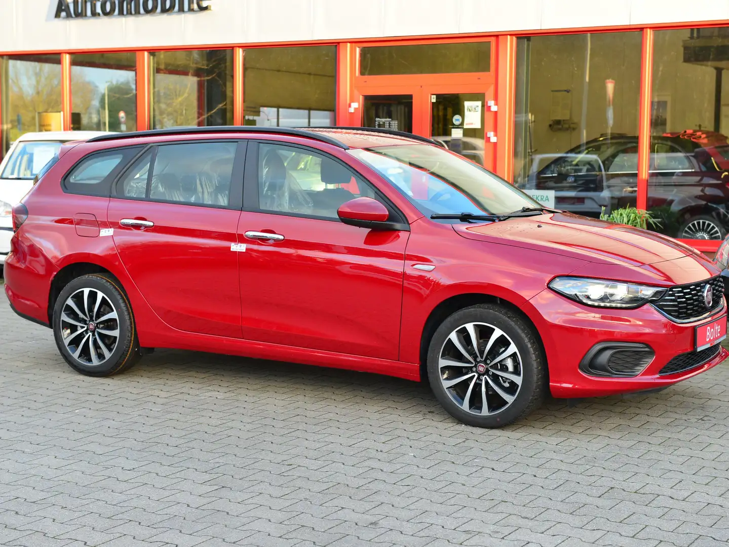 Fiat Tipo Kombi 1.4 T-Jet Lounge Rosso - 1