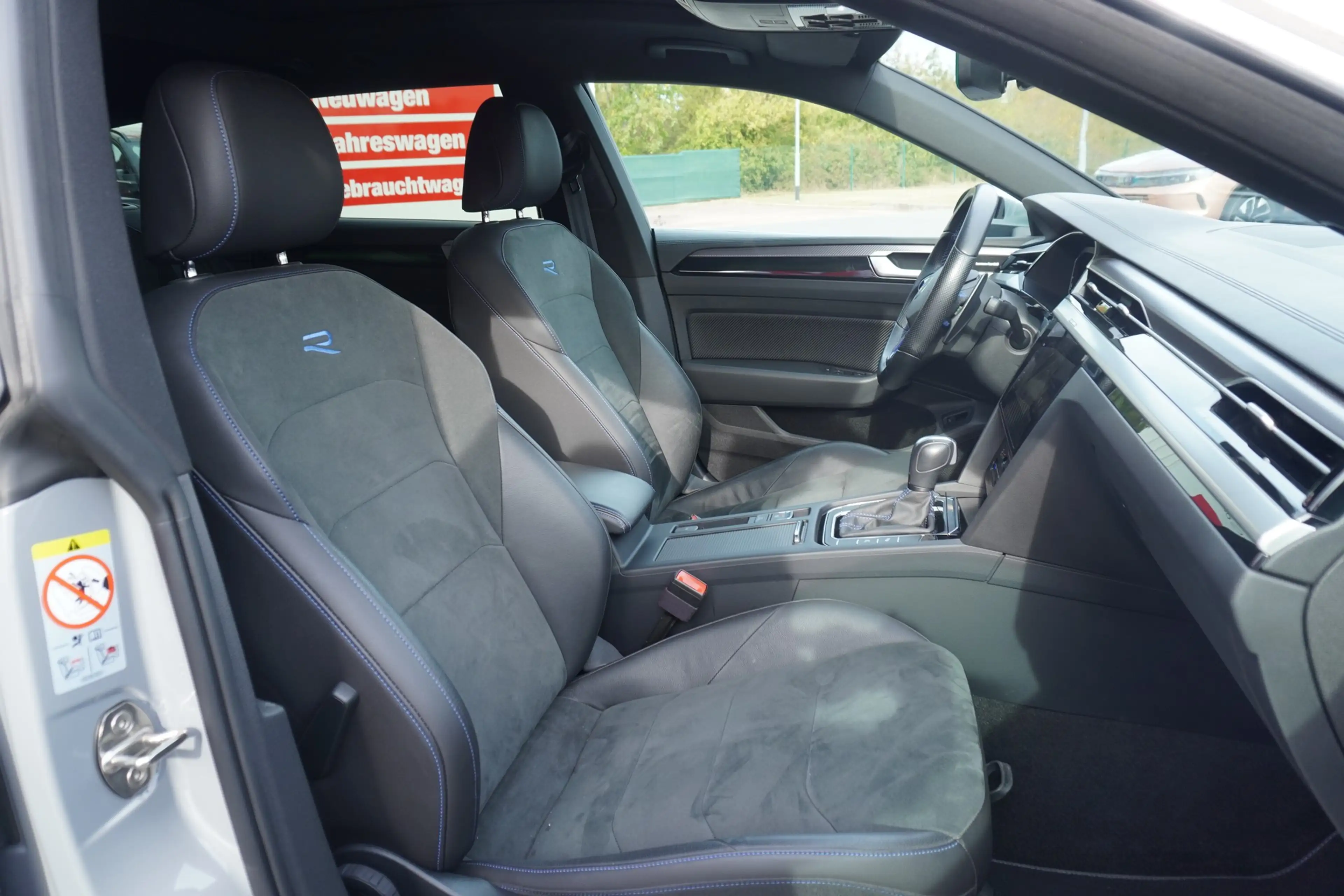 Volkswagen Arteon Shooting Brake 2.0 R 4Motion LED Navi ACC — photo 18