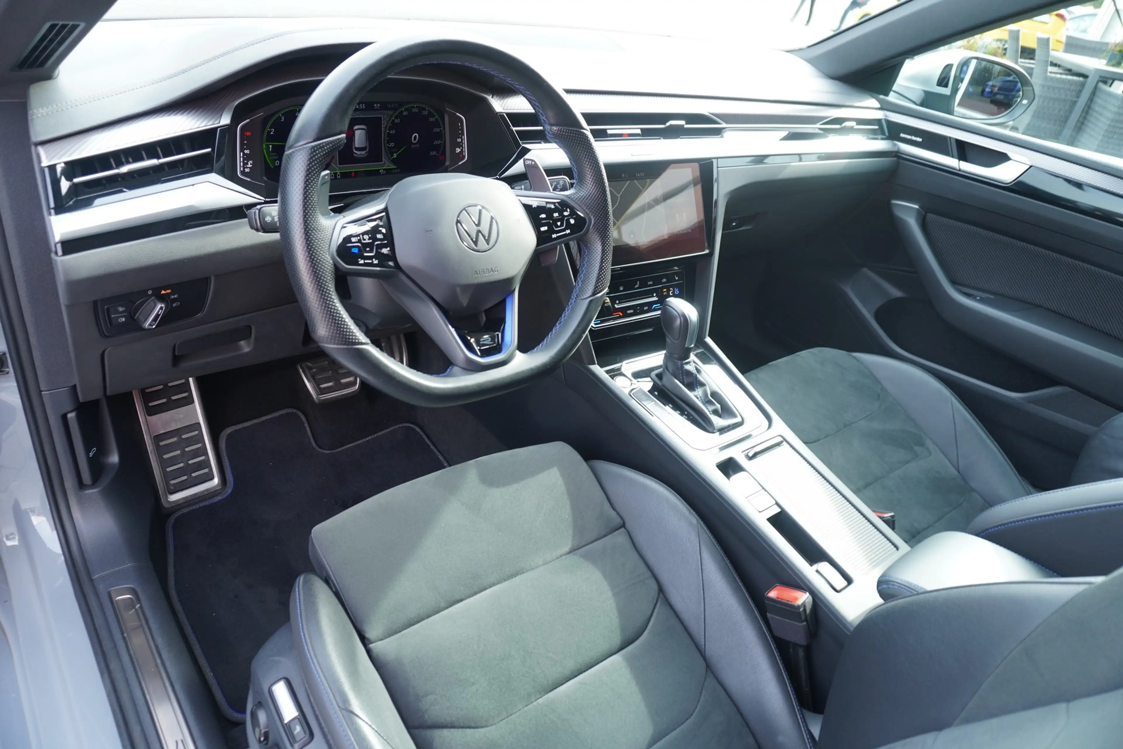 Volkswagen Arteon Shooting Brake 2.0 R 4Motion LED Navi ACC — photo 11