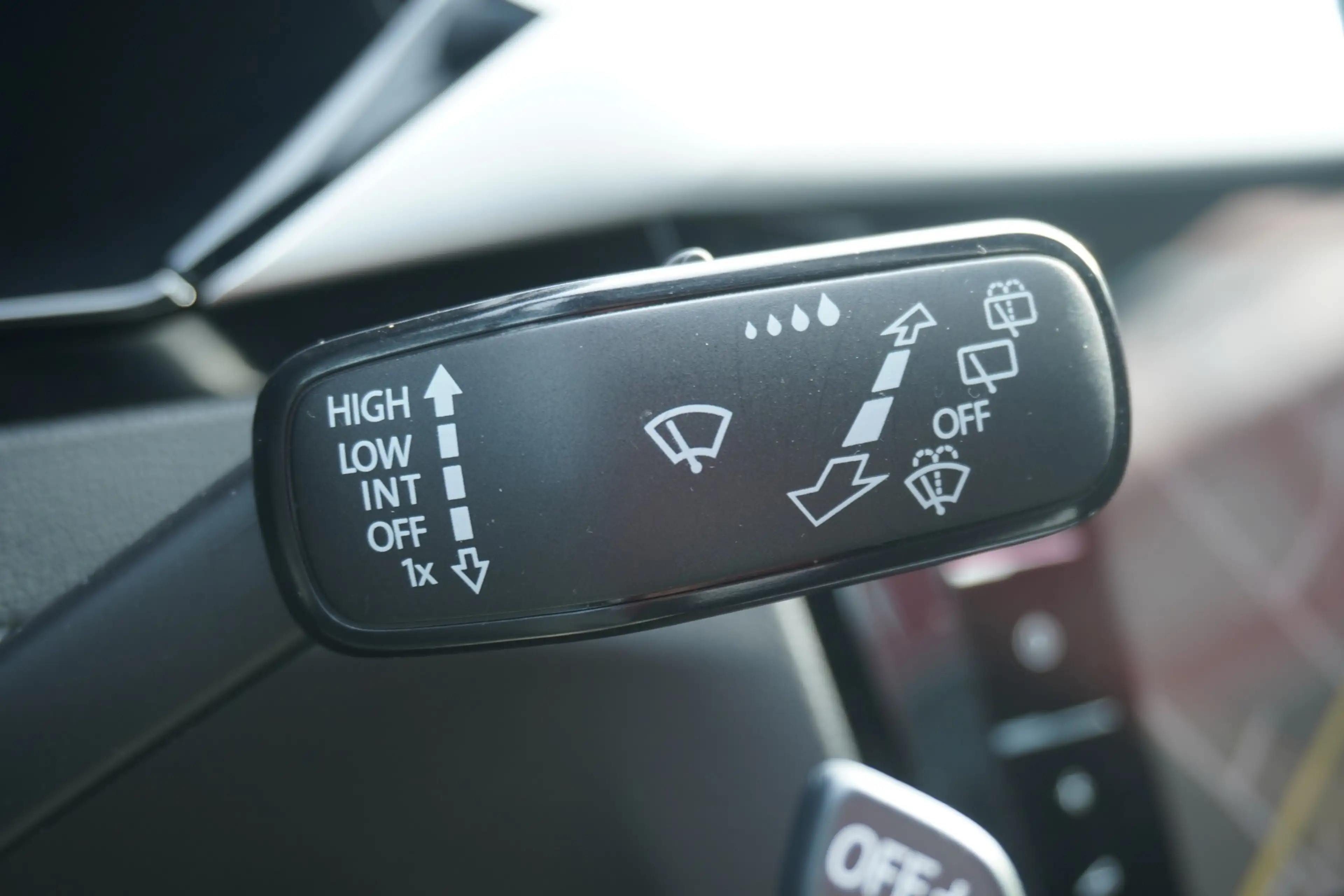 Volkswagen Arteon Shooting Brake 2.0 R 4Motion LED Navi ACC — photo 24