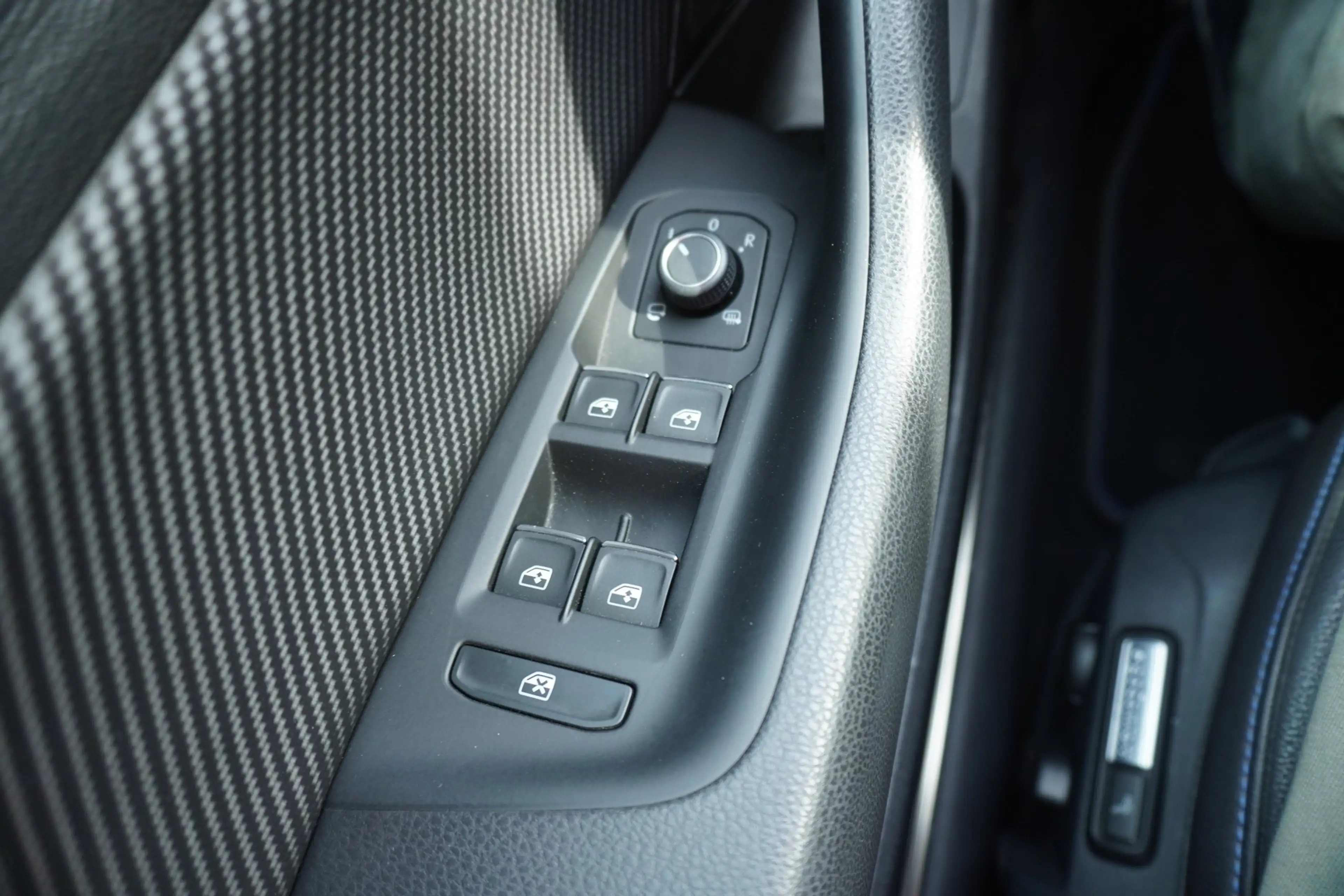 Volkswagen Arteon Shooting Brake 2.0 R 4Motion LED Navi ACC — photo 19