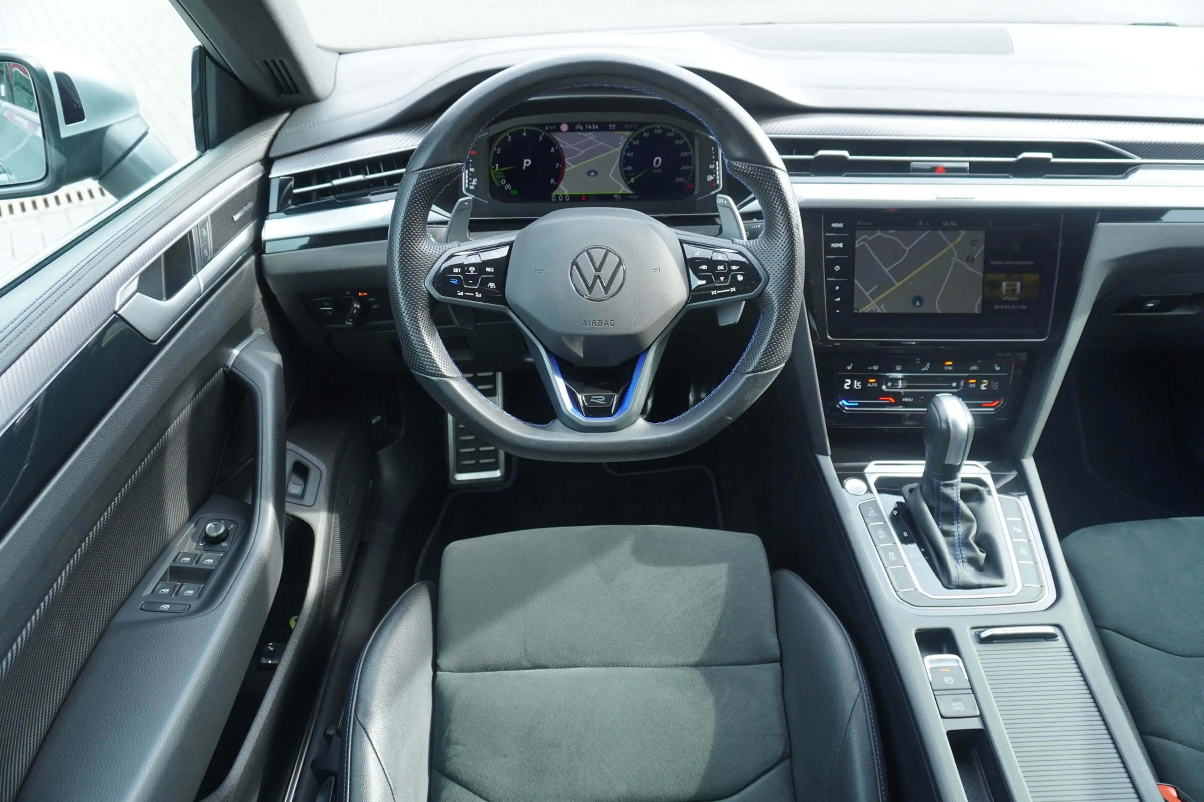 Volkswagen Arteon Shooting Brake 2.0 R 4Motion LED Navi ACC — photo 9