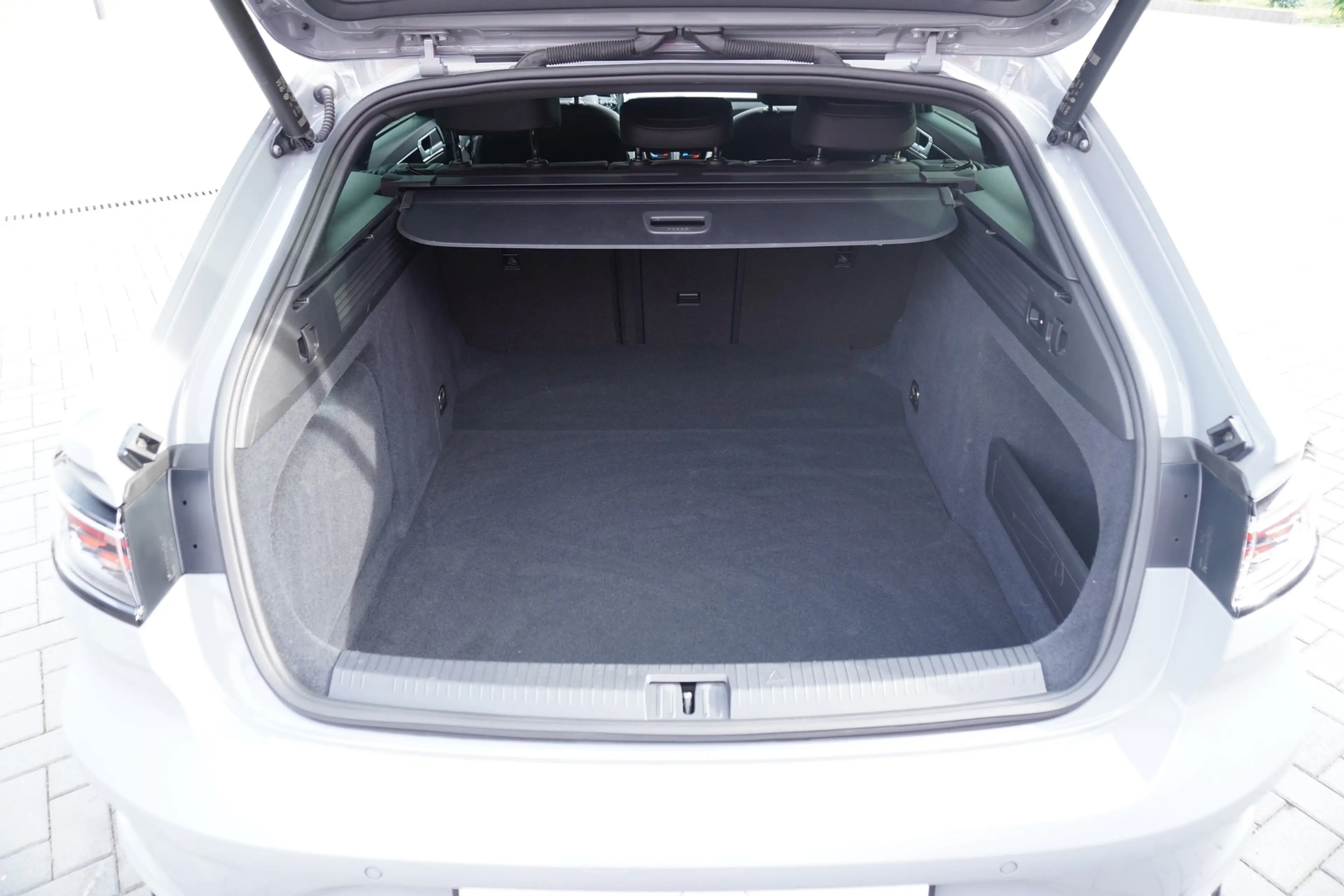 Volkswagen Arteon Shooting Brake 2.0 R 4Motion LED Navi ACC — photo 15