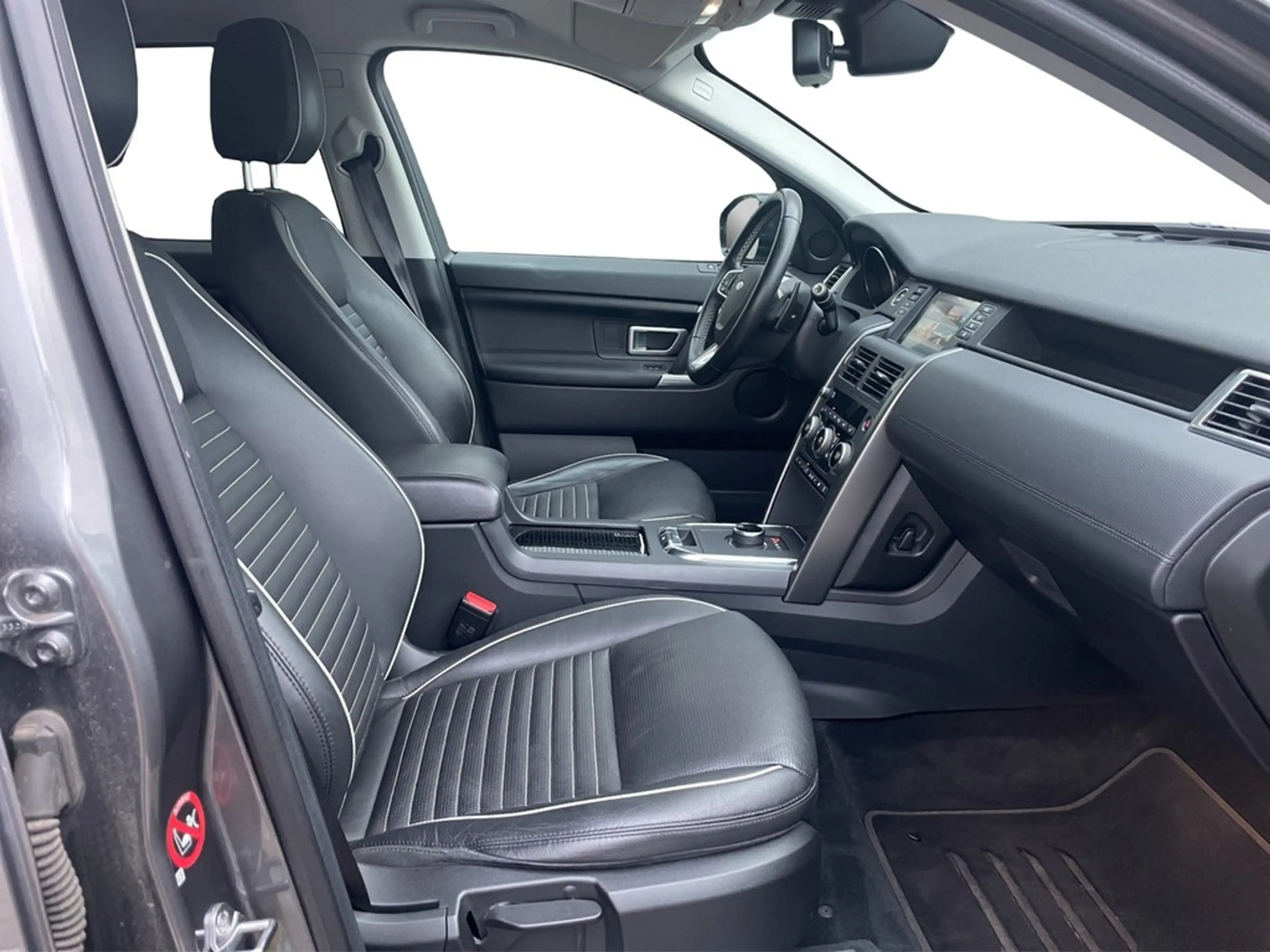 Land Rover Discovery Sport 2.0 TD4 Automatik AWD SE AHK*BI-XENON*NAV*SHZ*T... — photo 11