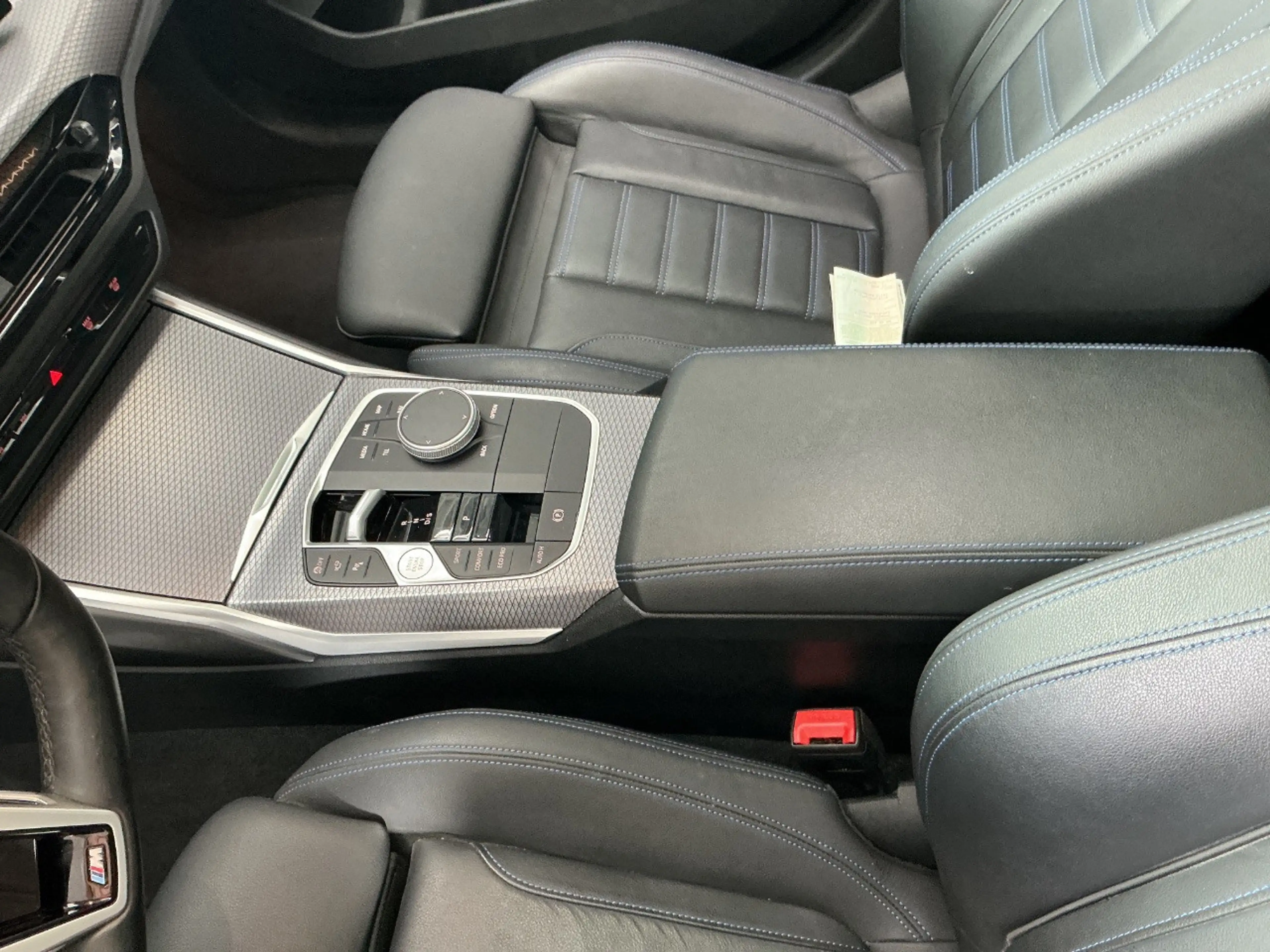 BMW 320 d xDrive M Sport PRO AHK/MMRY/PANO/HUD/360°/19" — photo 12