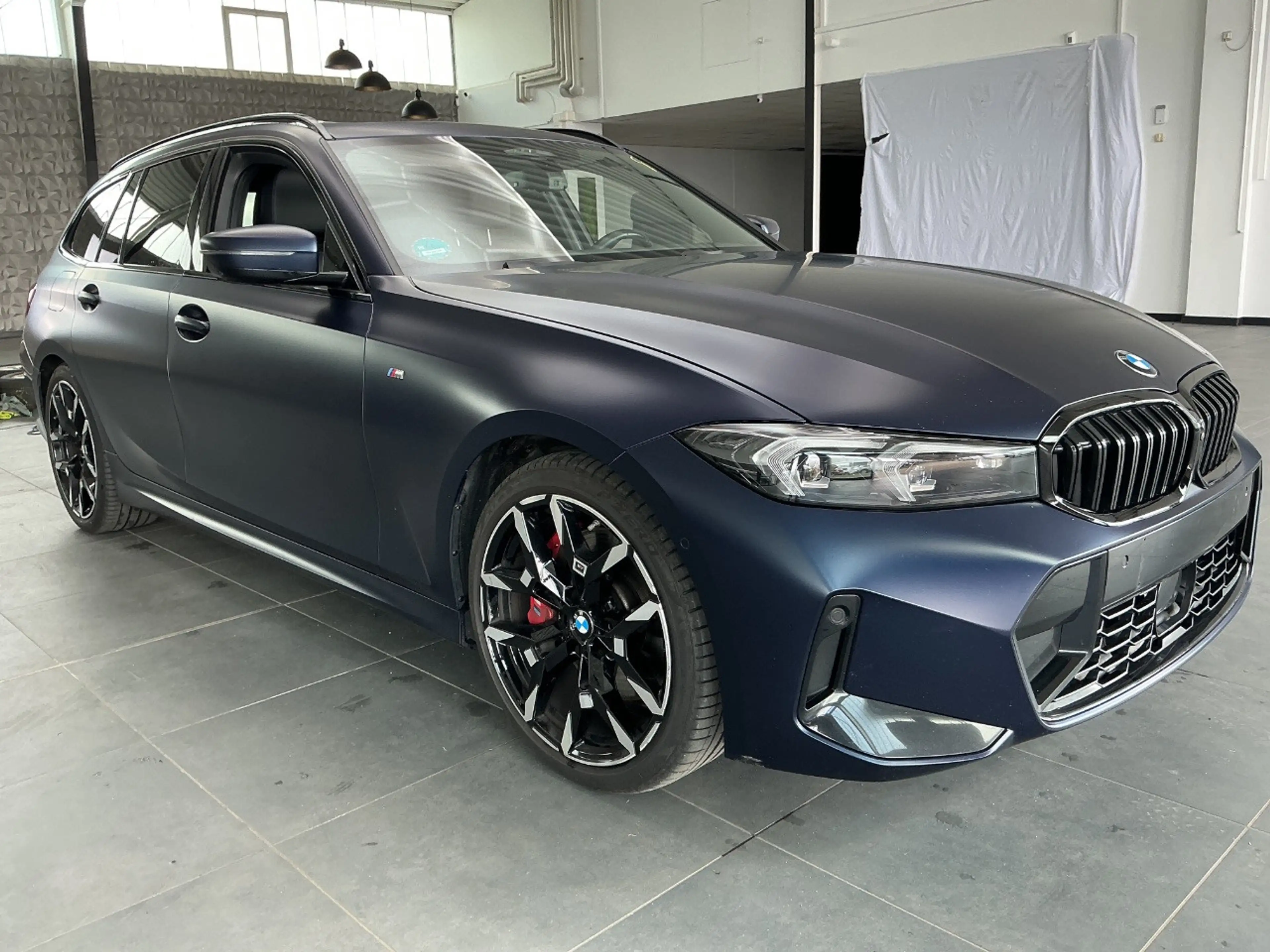 BMW 320 d xDrive M Sport PRO AHK/MMRY/PANO/HUD/360°/19" — photo 4