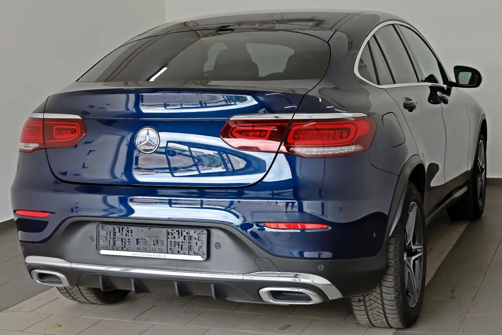 Mercedes-Benz GLC 200 d COUPE AMG Line Leder,Navi,LED,Kamera,SD Синій - 2