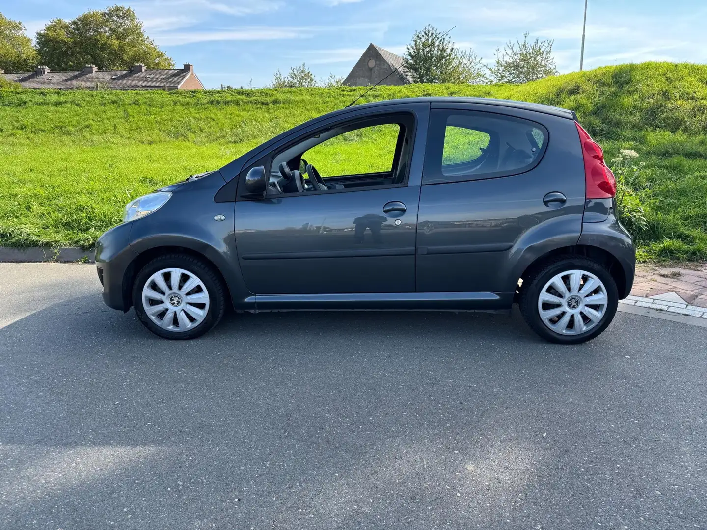 Peugeot 107 1.0-12V Sublime Airco, Elektrische ramen Grau - 2