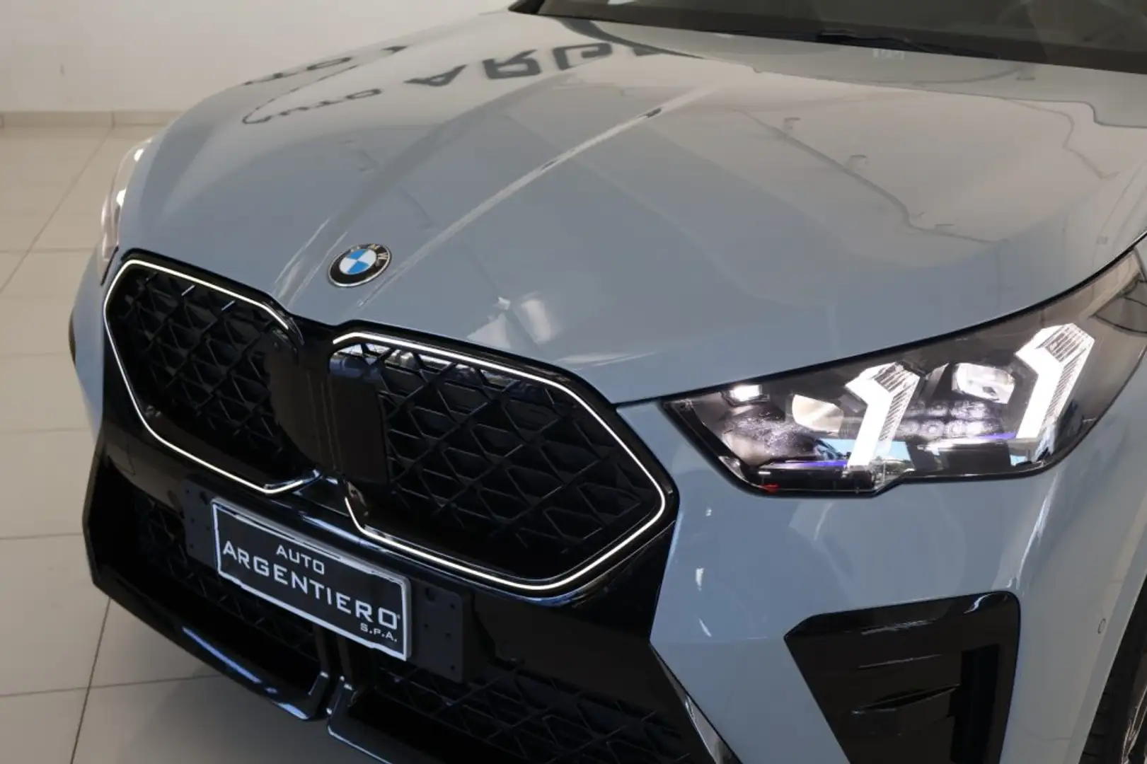 BMW X2 xDrive 20d Msport Pro harmann kardon black pack Gri - 2