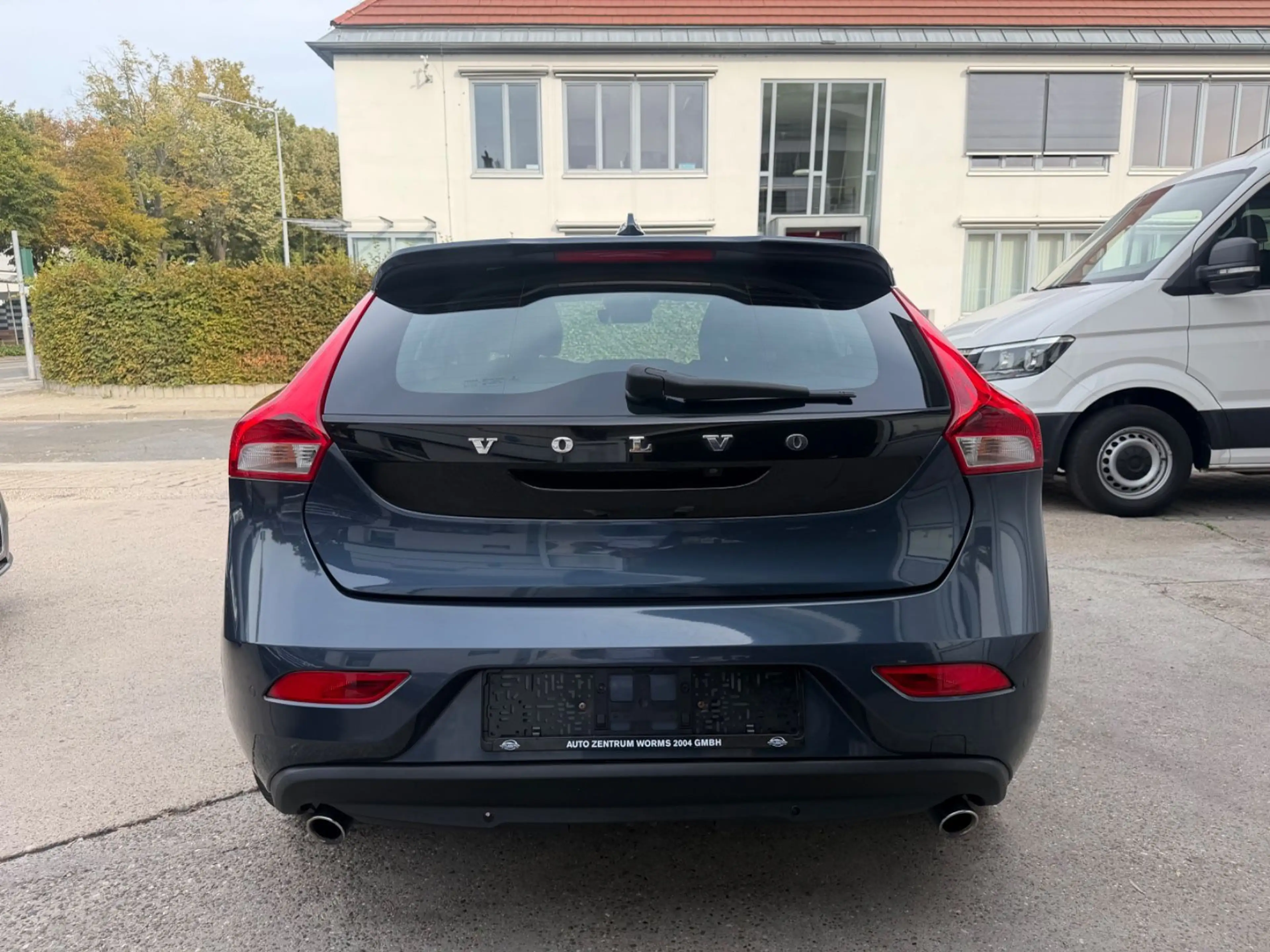 Volvo V40 D4*LED*Navi*R.Kamera*Scheckheft*190PS* — photo 6