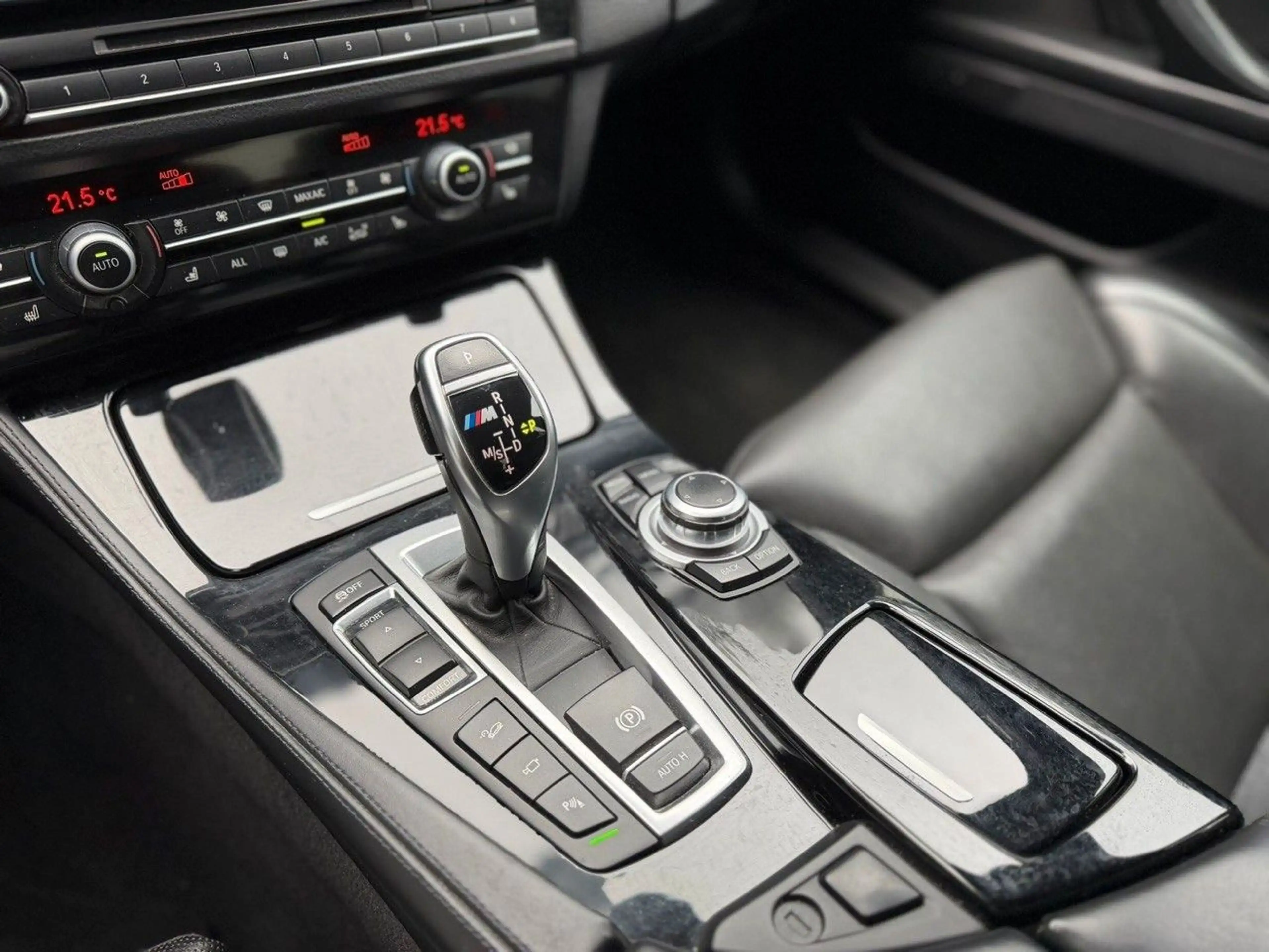BMW 550 M550 d xDrive Standheizung Bi-Xenon Softclose — photo 15