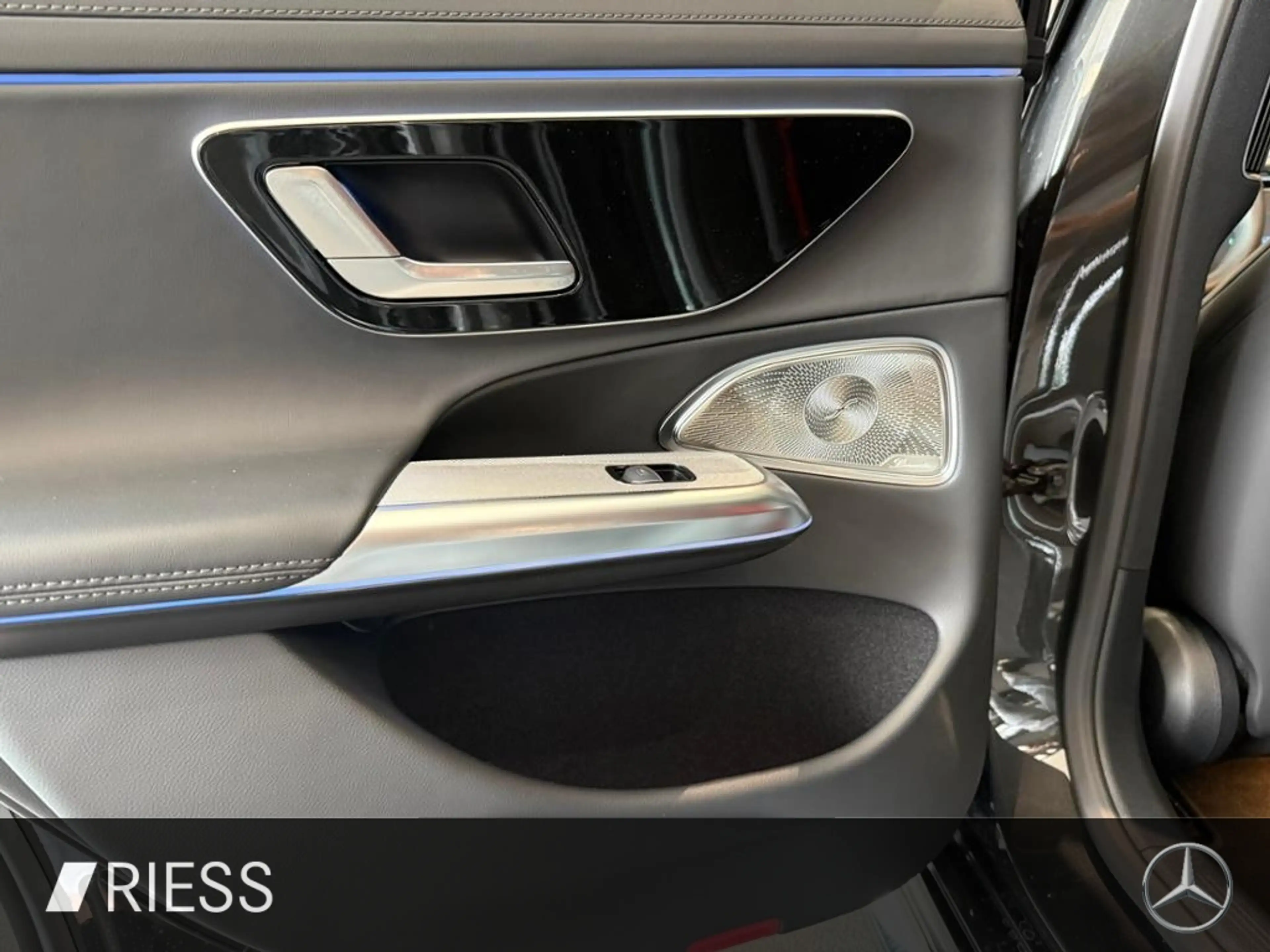 Mercedes-Benz E 53 AMG E 53 T AMG HYBRID PANO+HUD+DISTR+AHK+KEYL+BURM4D — photo 6
