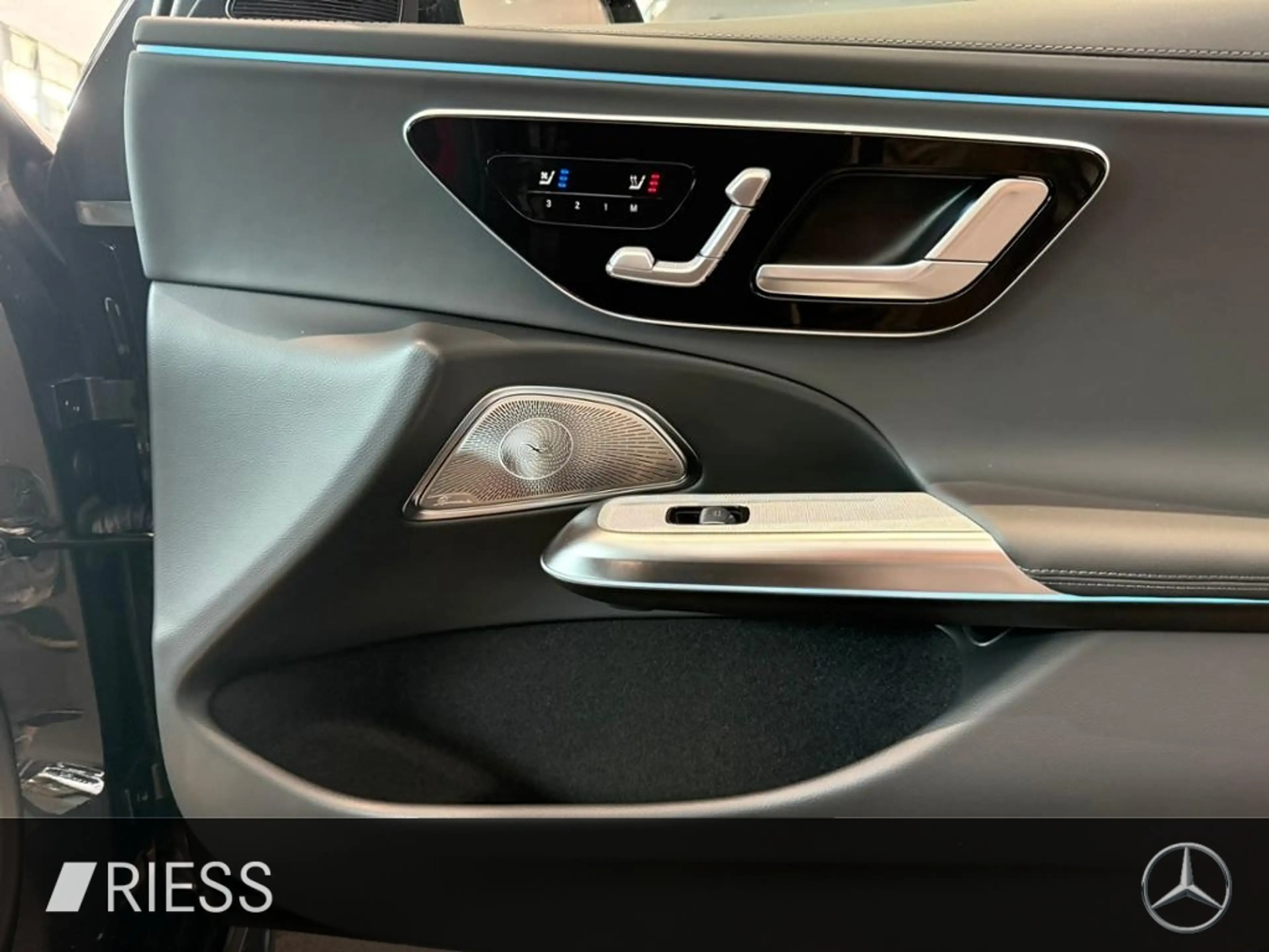 Mercedes-Benz E 53 AMG E 53 T AMG HYBRID PANO+HUD+DISTR+AHK+KEYL+BURM4D — photo 13