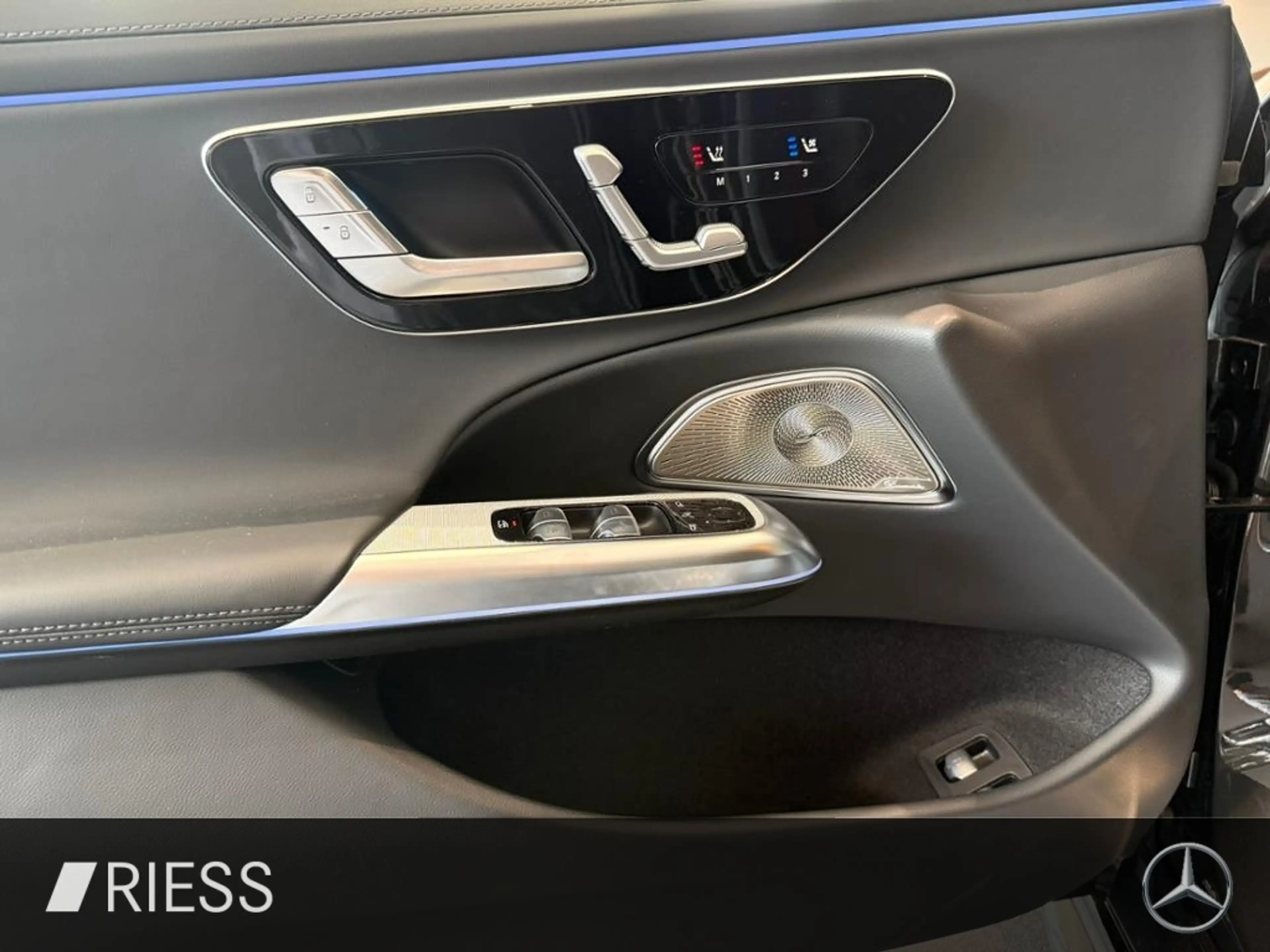 Mercedes-Benz E 53 AMG E 53 T AMG HYBRID PANO+HUD+DISTR+AHK+KEYL+BURM4D — photo 4