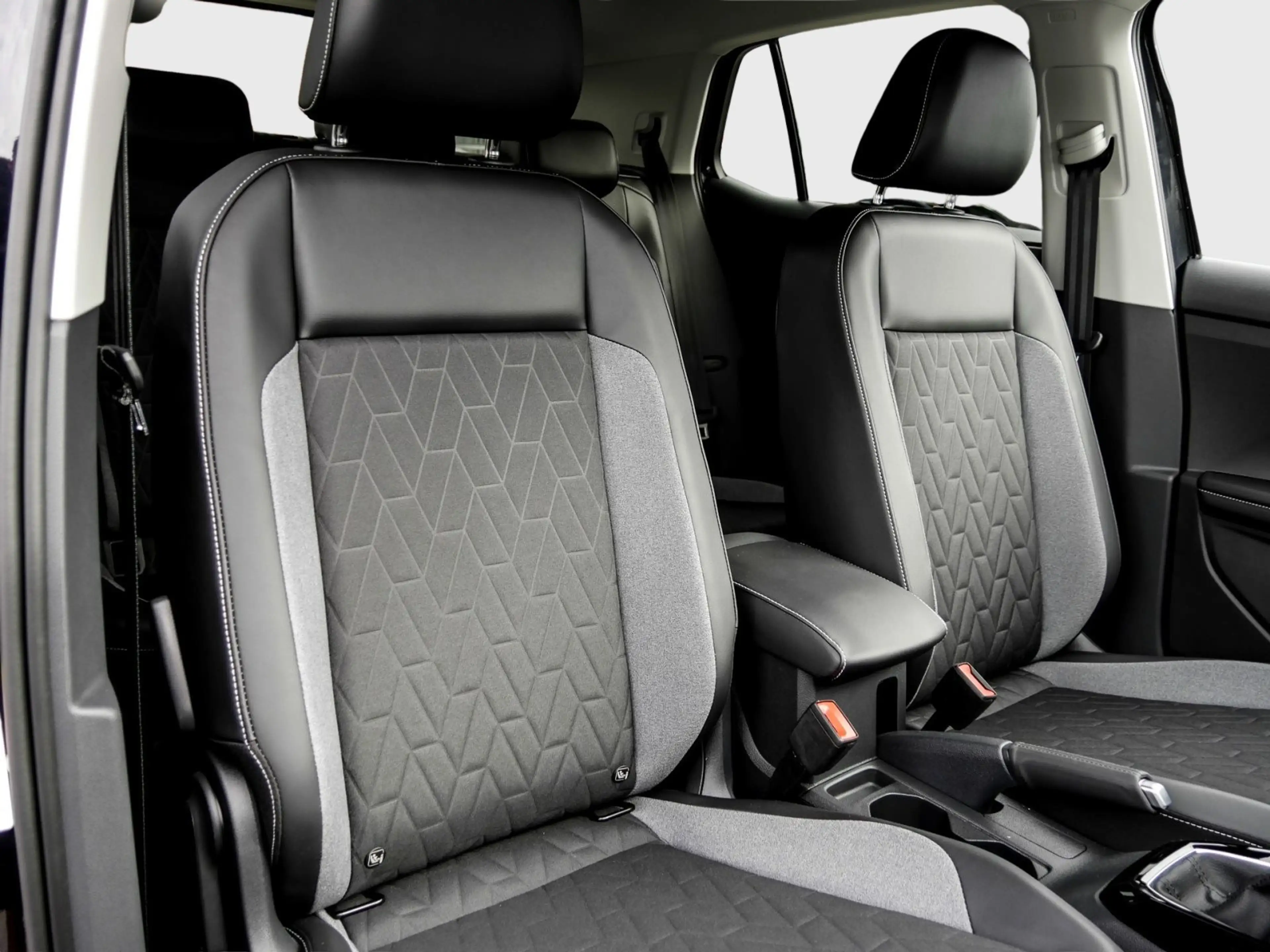 Volkswagen T-Cross ENERGY 1.0 TSI DSG LED Navi AHK TravelAss. Ganz... — photo 6