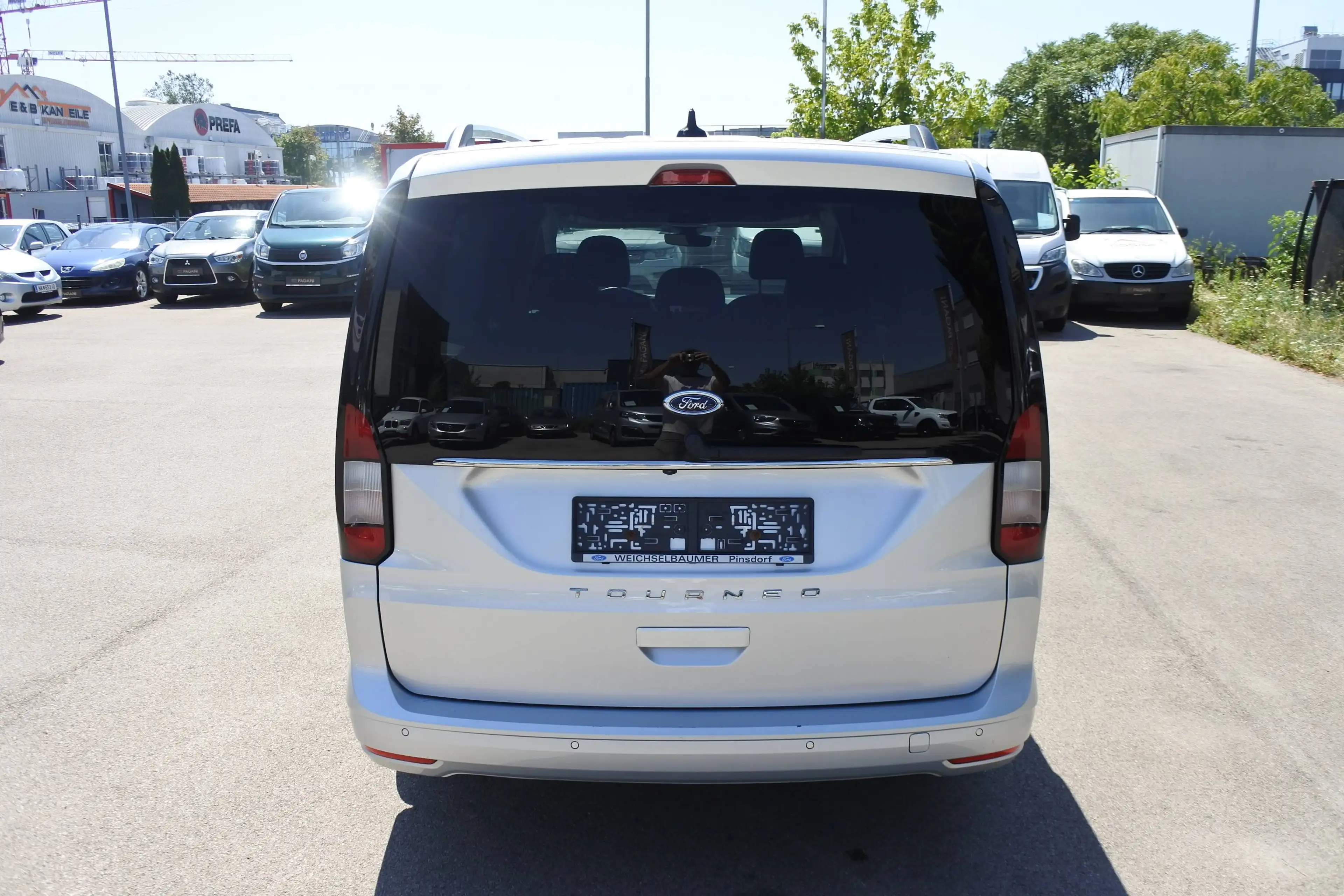 Ford Tourneo Connect Tourneo Connect 2,0 EcoBlue XL Titanium — photo 7