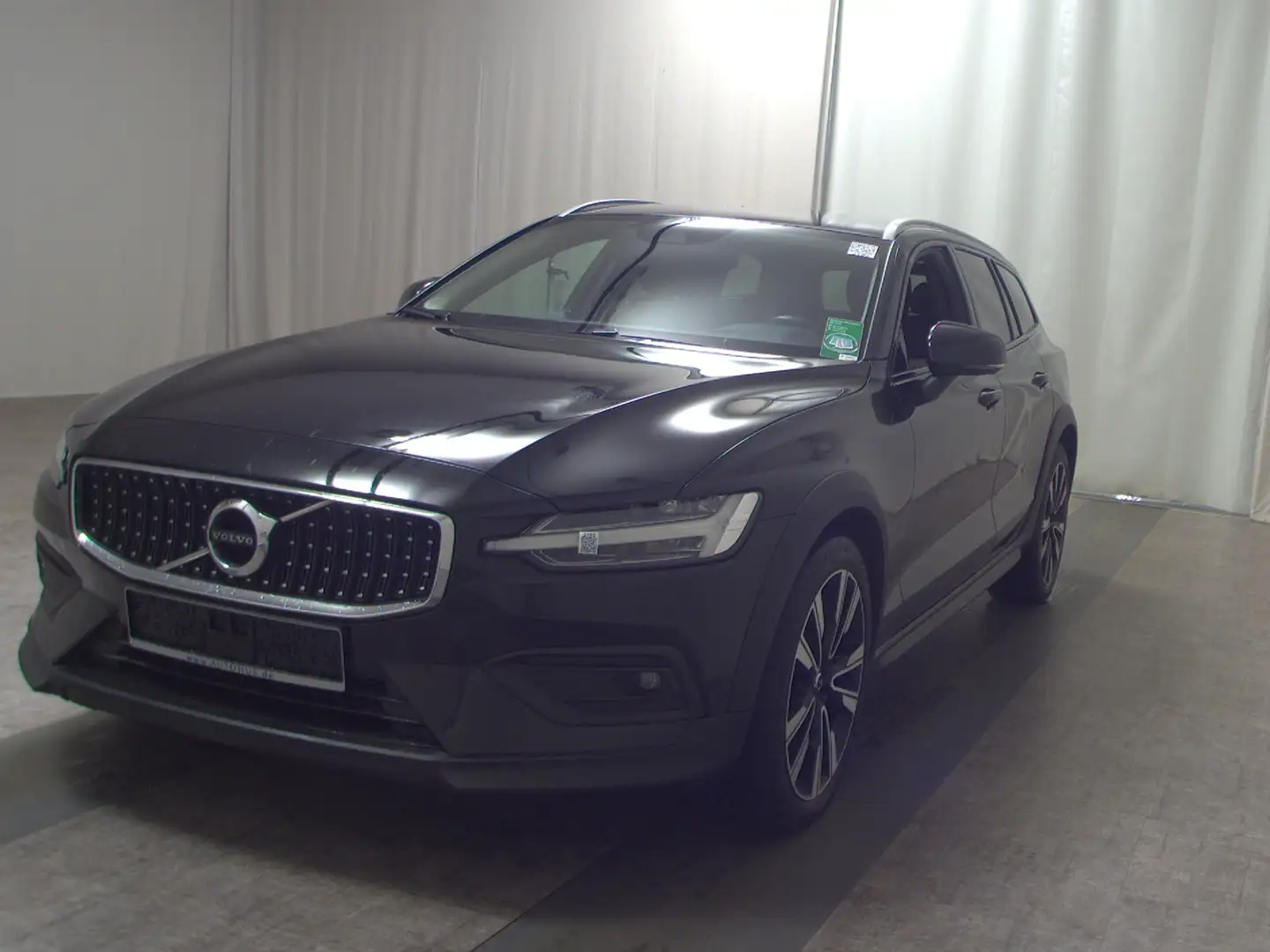 Volvo V60 Cross Country B4 D AWD Navi LED Leder AHK Schwarz - 2