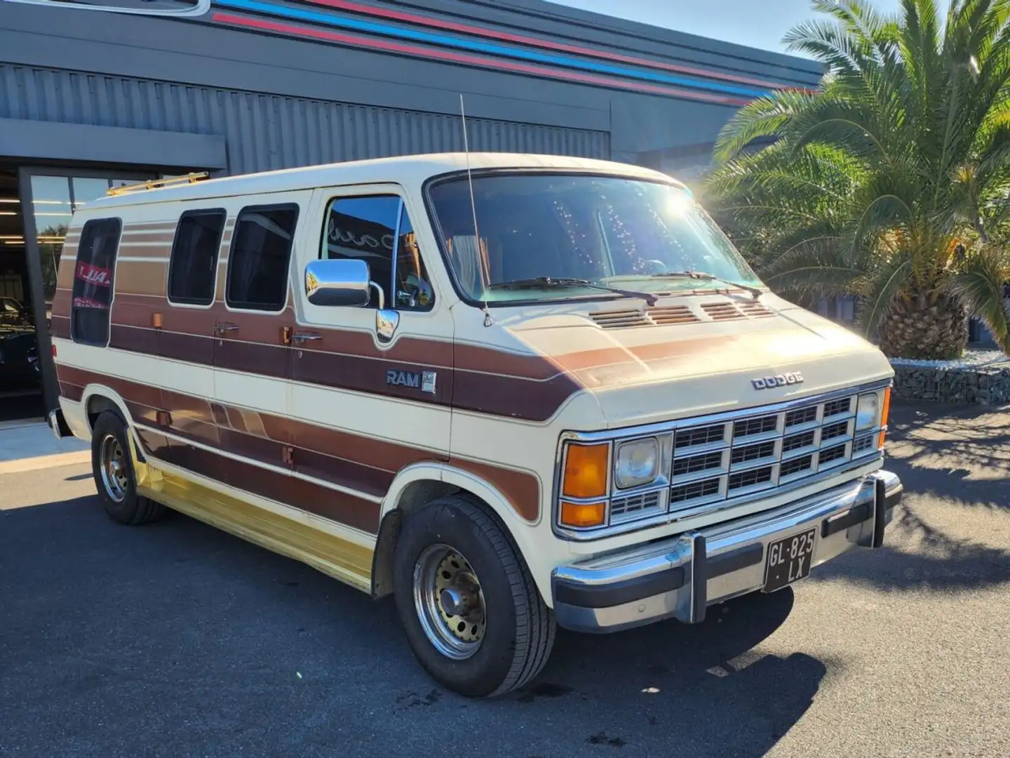 Dodge RAM van B250 - 1