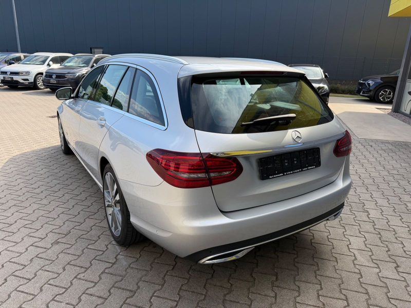 Mercedes-Benz C 220 d T/LED/AUTOMATIK/LED/AHK/SPURH*/NAVI/ — photo 4