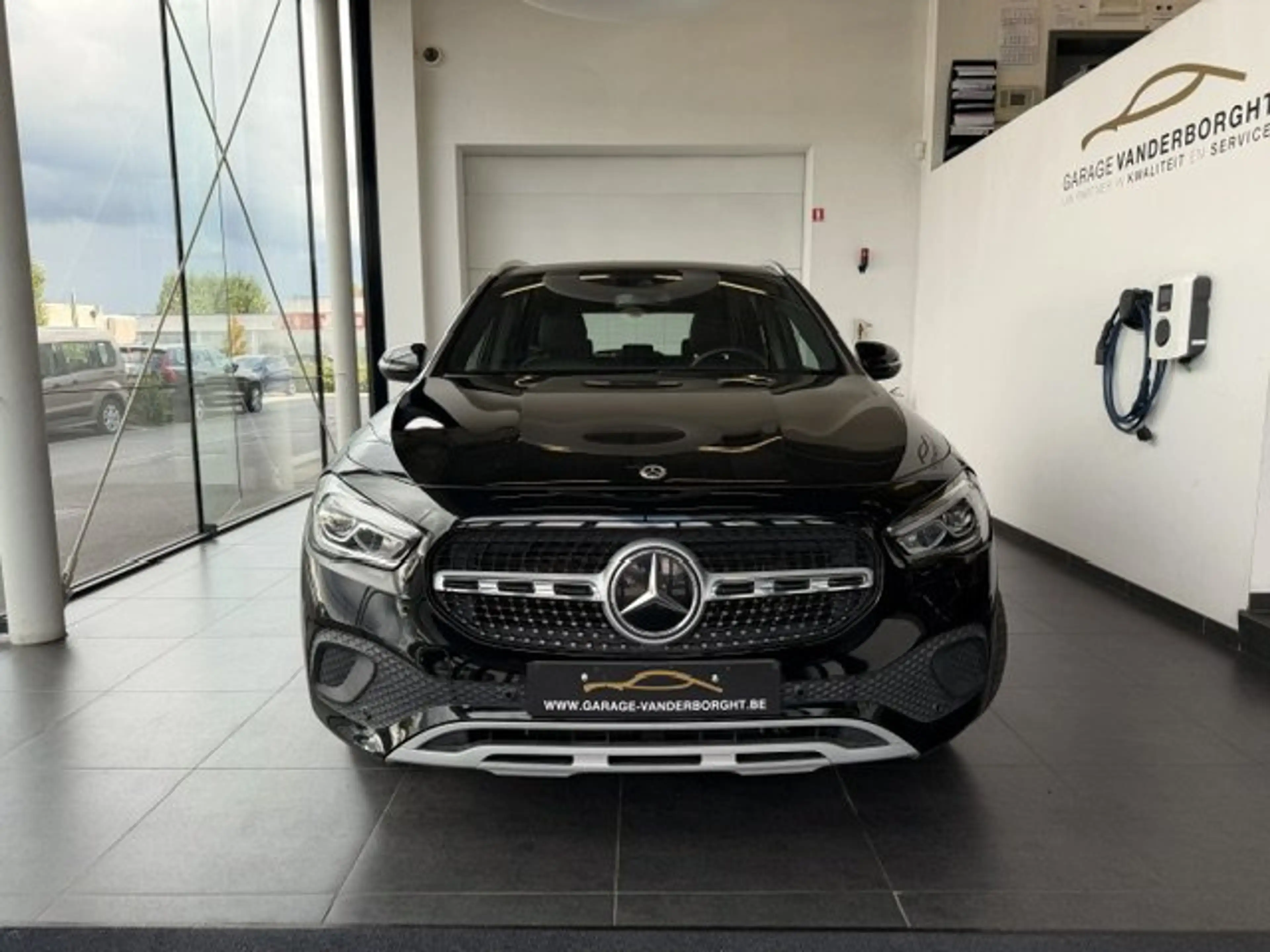 Mercedes-Benz GLA 250 250e PLUG-IN HYBRID AUTOMAAT PANO OPEN DAK — photo 2