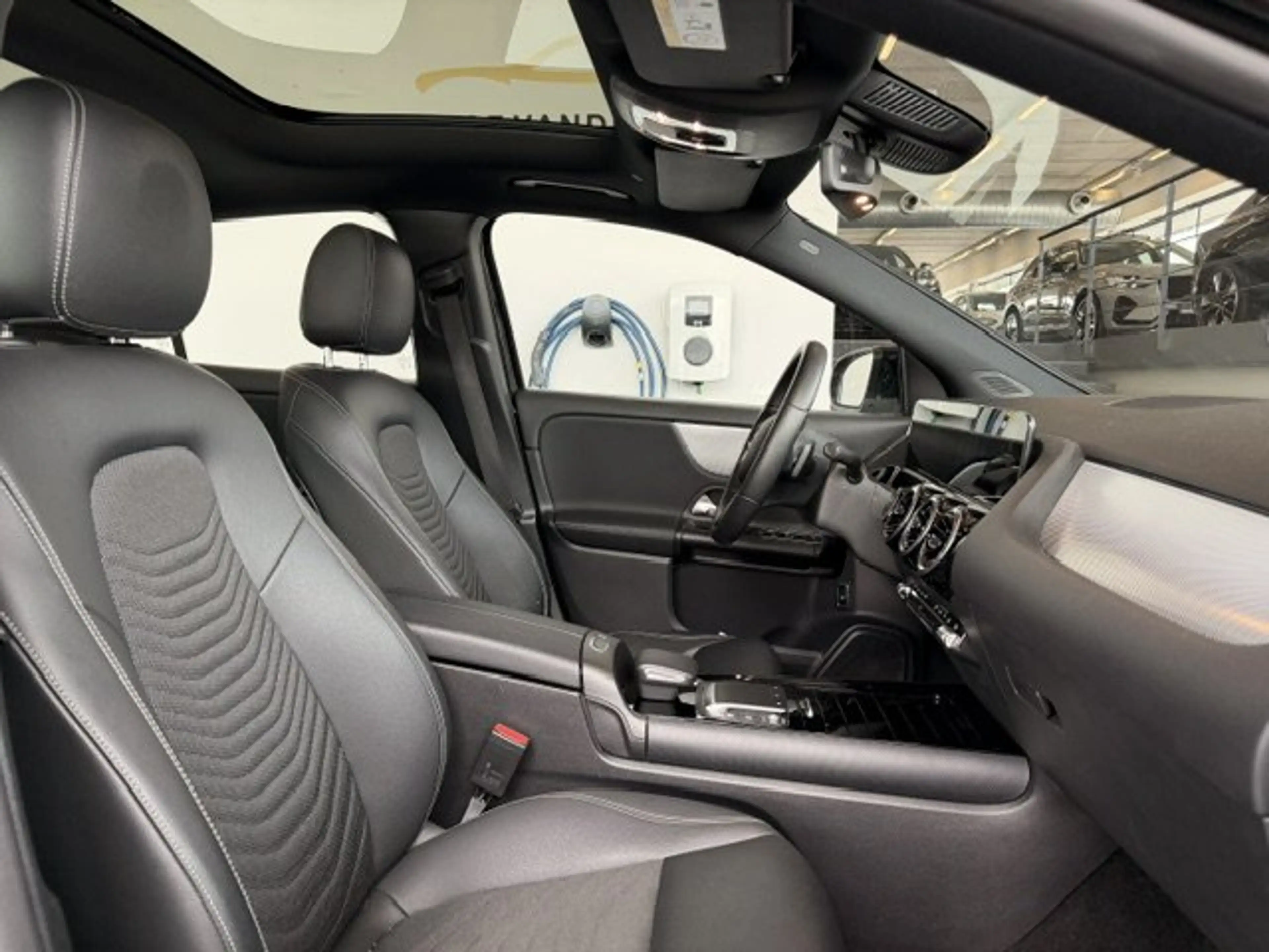 Mercedes-Benz GLA 250 250e PLUG-IN HYBRID AUTOMAAT PANO OPEN DAK — photo 7