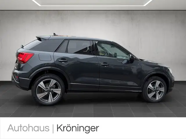 Audi Q2 view 4