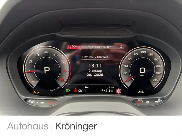 Audi Q2 view 12