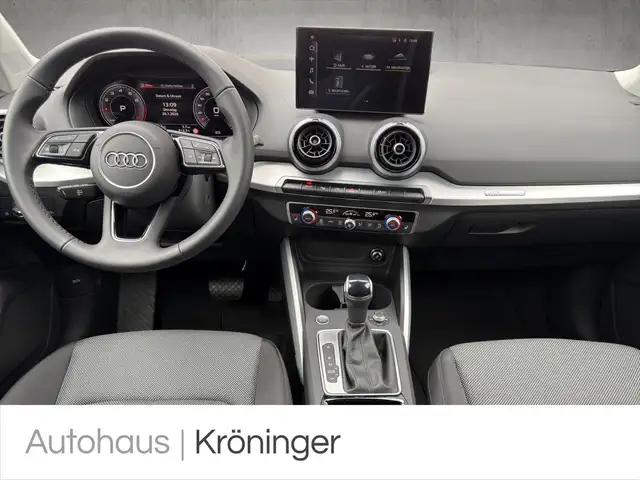 Audi Q2 view 13