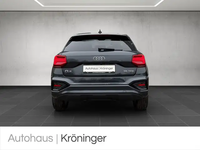 Audi Q2 view 6