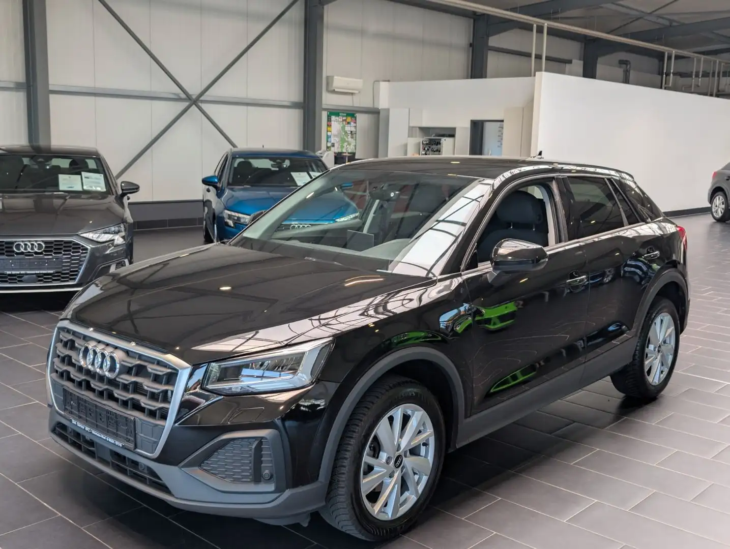 Audi Q2 35 TFSI S tronic Navi Kamera PDC 1. Hand Schwarz - 1