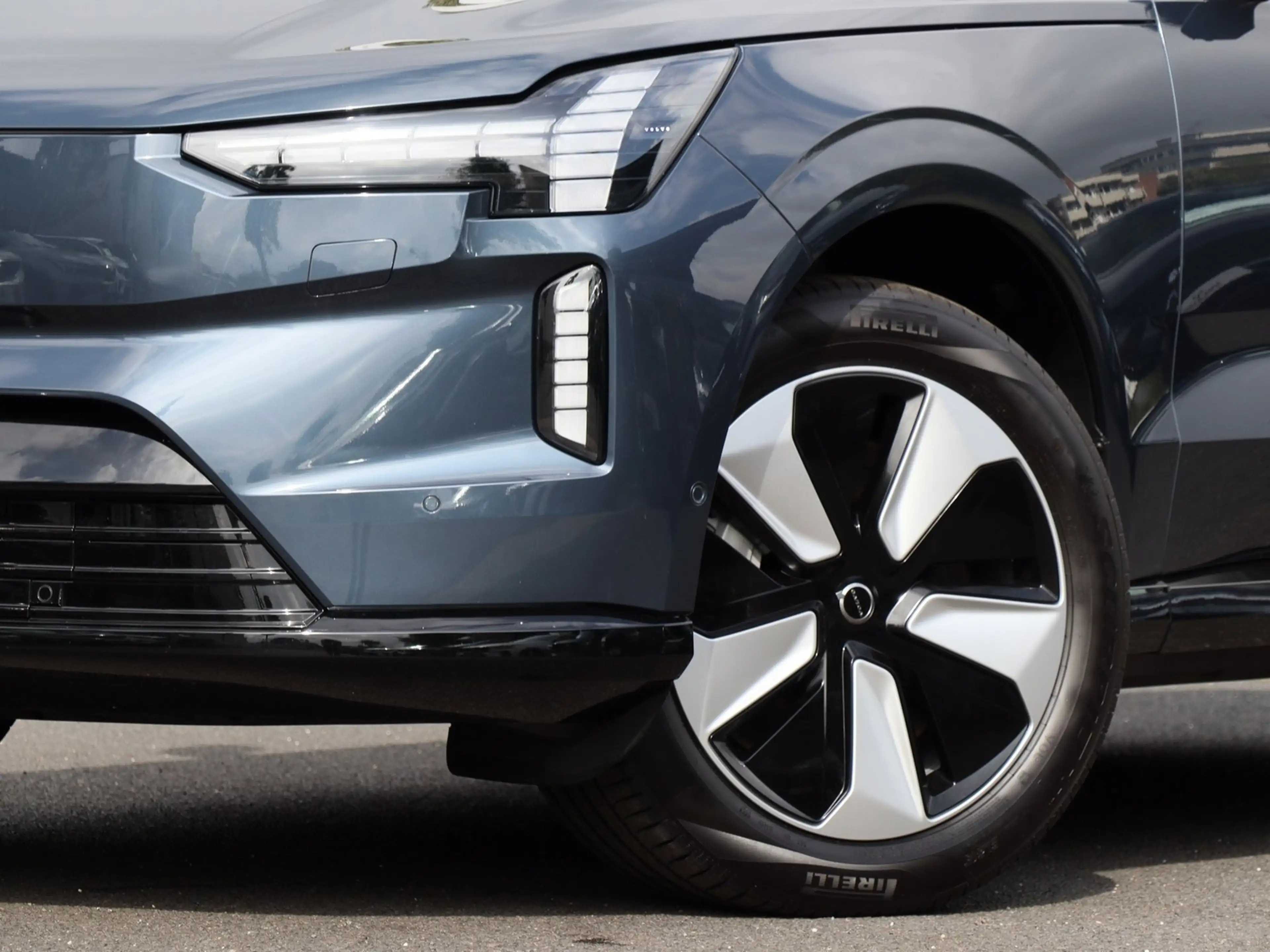 Volvo EX90 Twin Engine AWD PLUS NP:104.260,-//PILOT-ASSIST... — photo 5